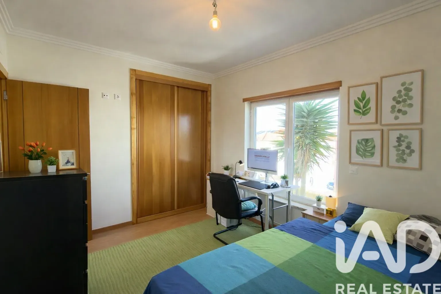 Contemporary 4-Bedroom House with Garden and Parking in Santo Isidoro, Portugal - View image 14 of 29