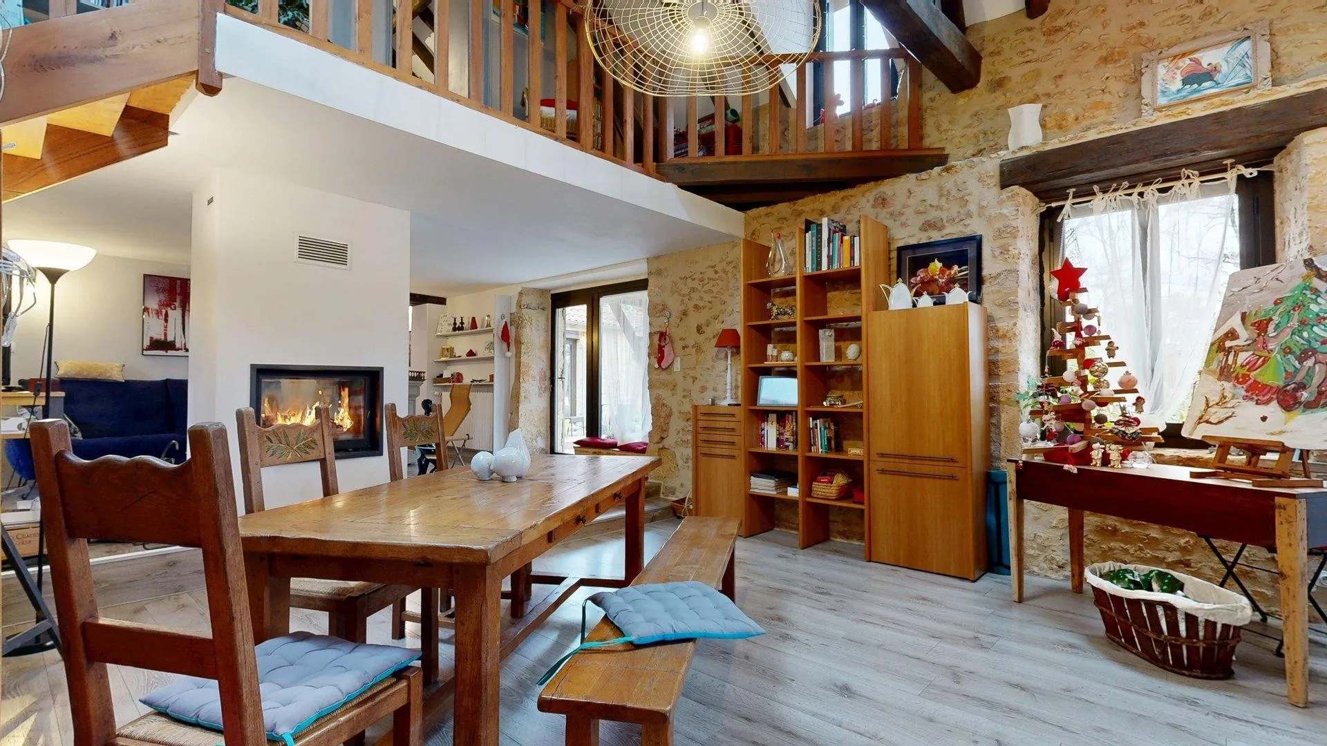 Historic 9-Bedroom Estate with Guesthouses in Dordogne's Périgord Noir - View image 8 of 50