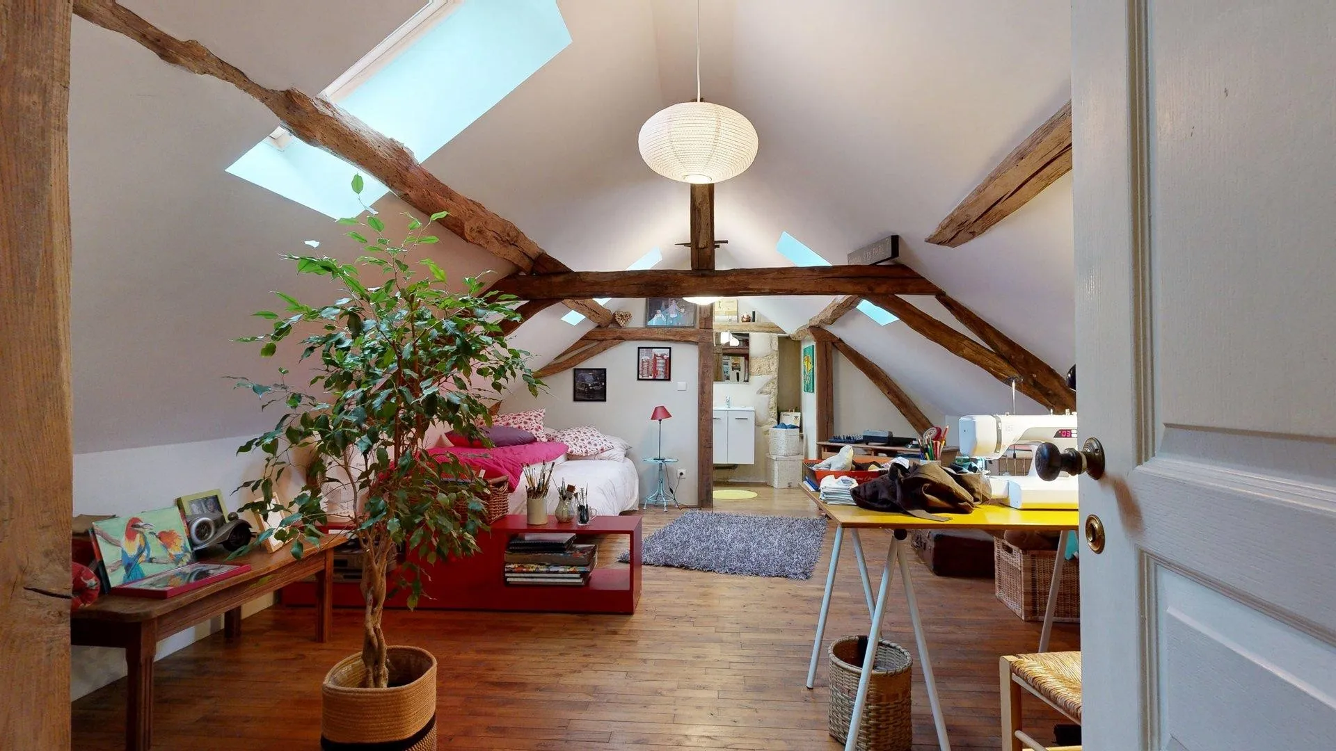 Historic 9-Bedroom Estate with Guesthouses in Dordogne's Périgord Noir - View image 9 of 50