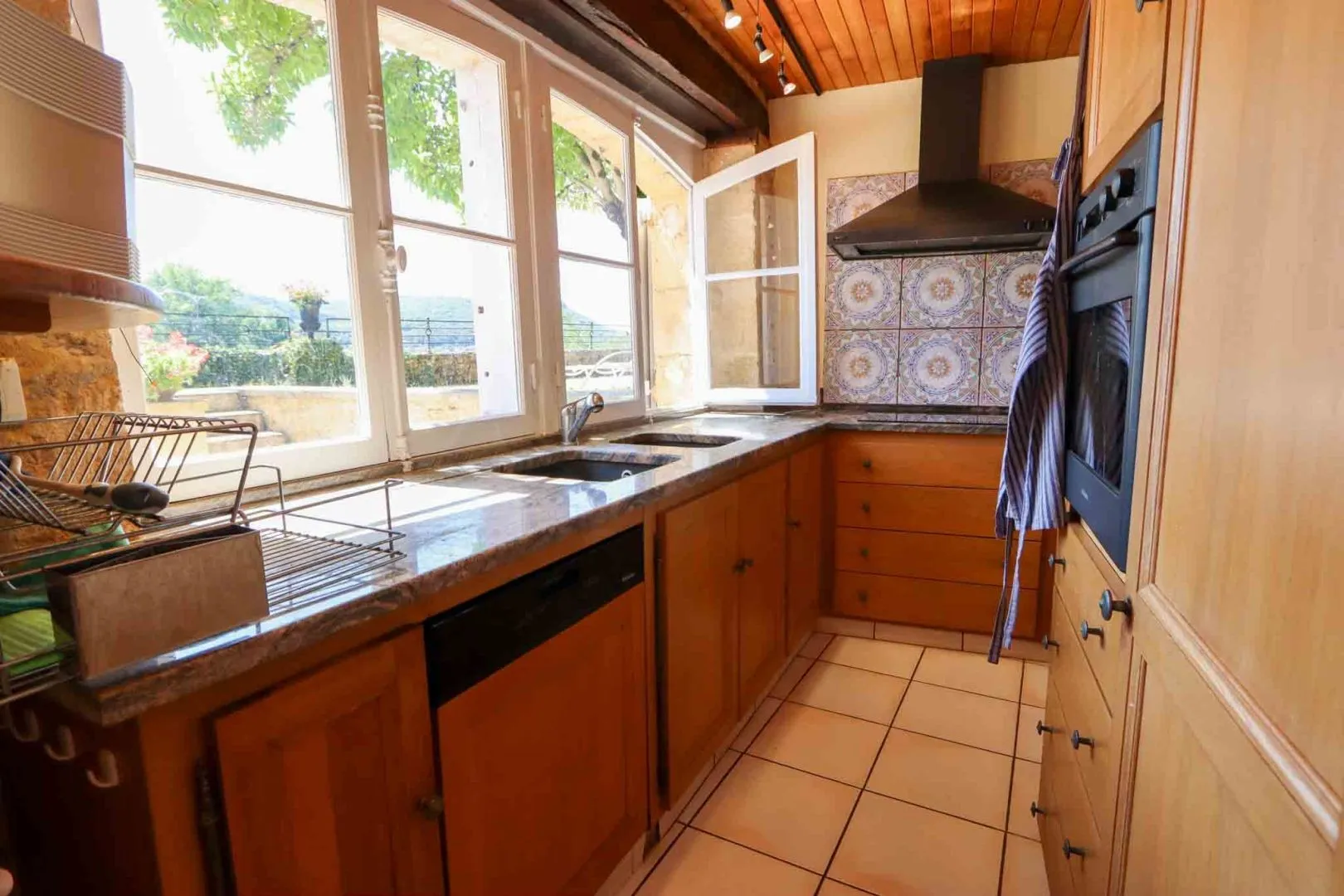 Historic 7-Bedroom House Overlooking Dordogne River in Beynac-et-Cazenac - View image 8 of 40