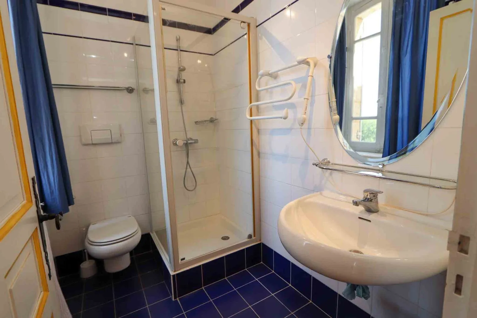 Historic 7-Bedroom House Overlooking Dordogne River in Beynac-et-Cazenac - View image 14 of 40