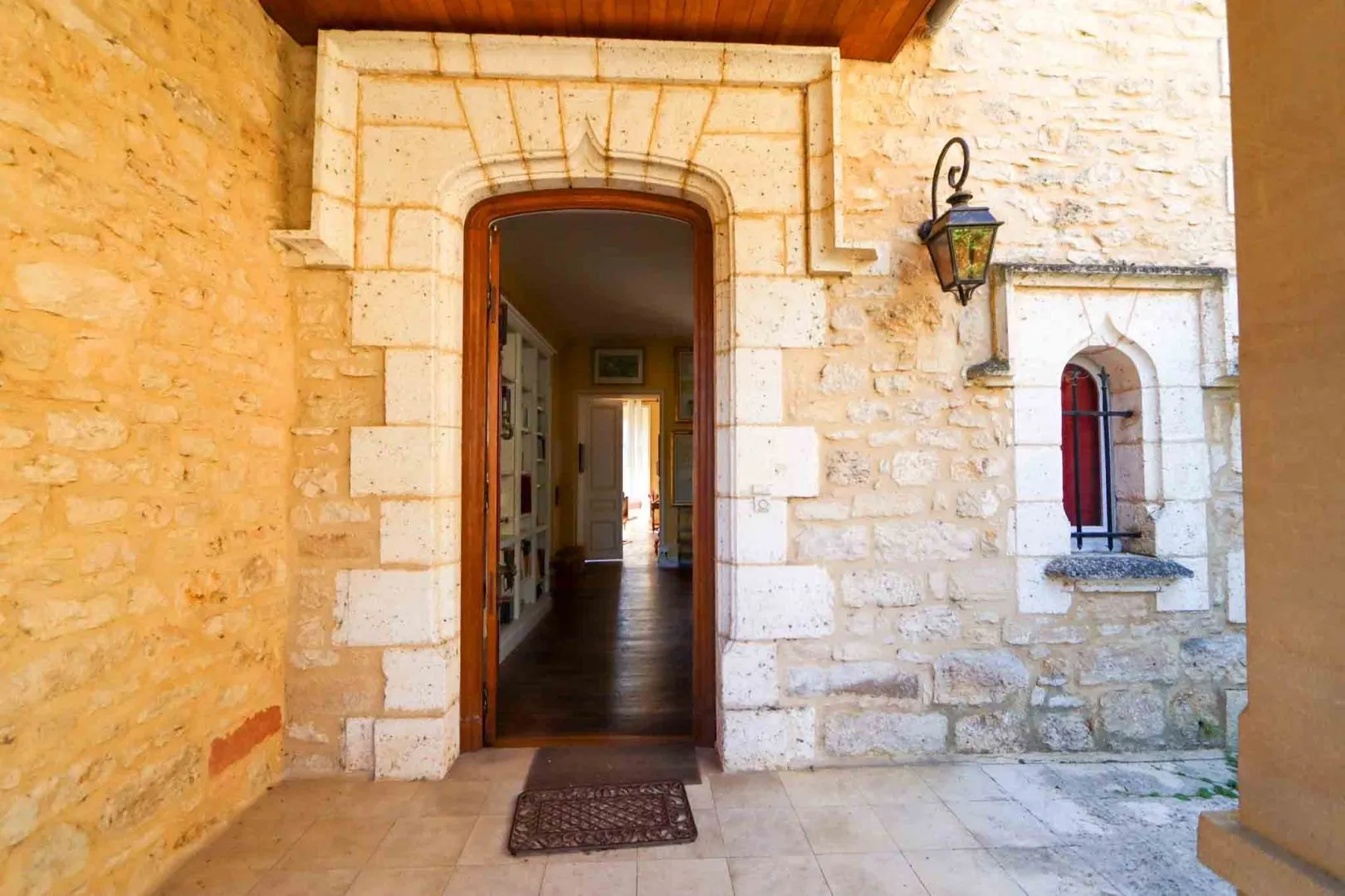 Historic 7-Bedroom House Overlooking Dordogne River in Beynac-et-Cazenac - View image 16 of 40
