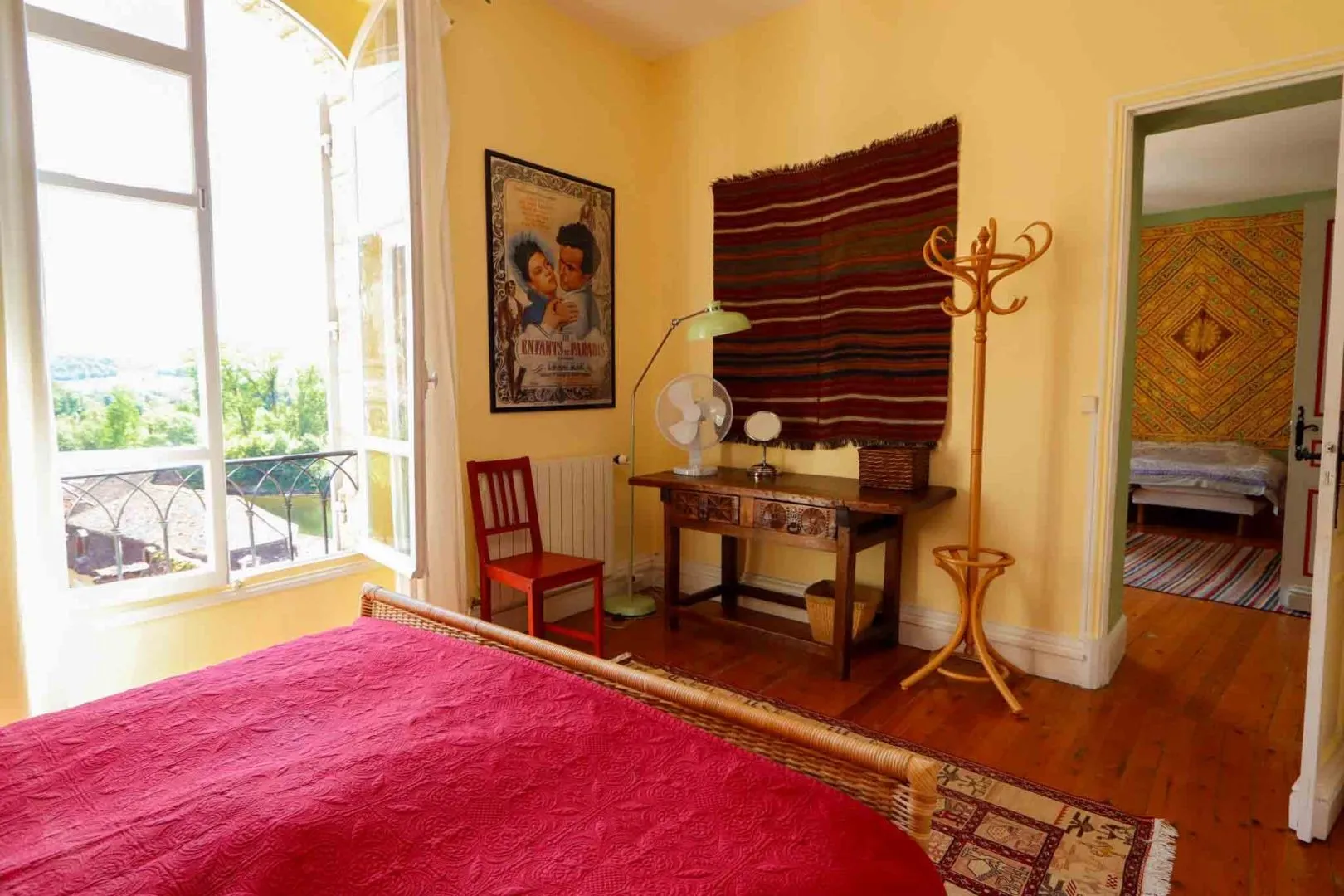 Historic 7-Bedroom House Overlooking Dordogne River in Beynac-et-Cazenac - View image 18 of 40