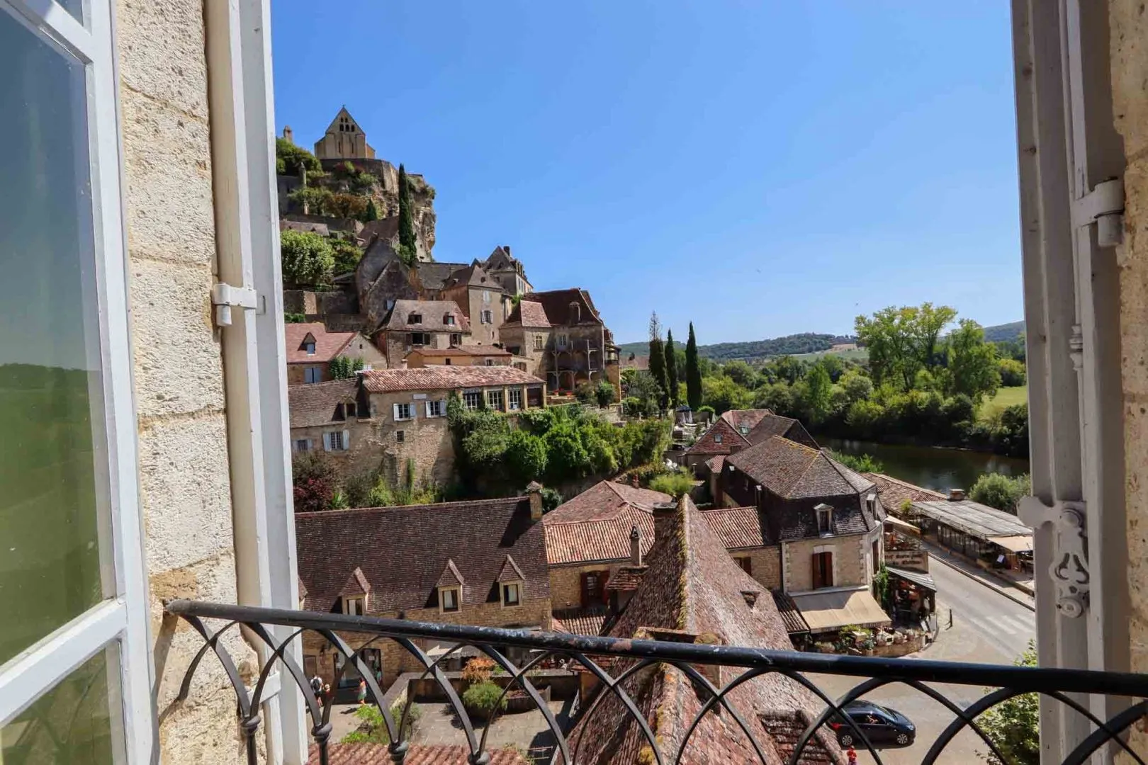 Historic 7-Bedroom House Overlooking Dordogne River in Beynac-et-Cazenac - View image 32 of 40