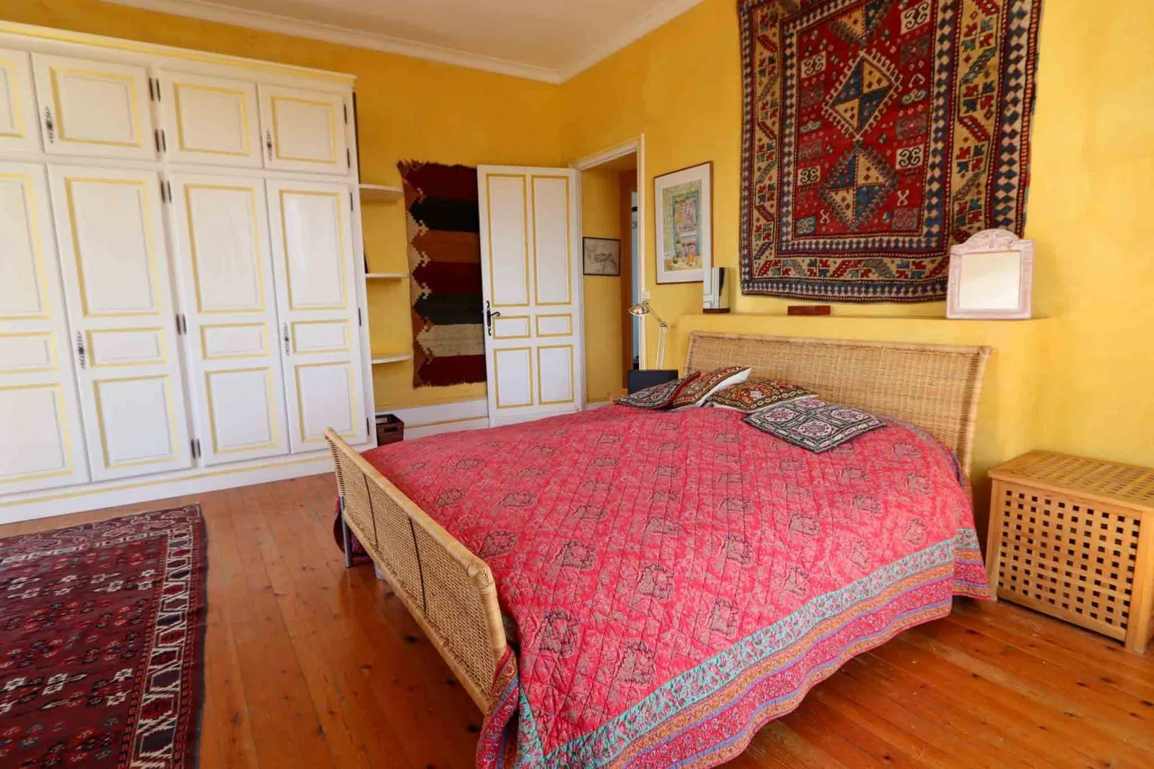 Historic 7-Bedroom House Overlooking Dordogne River in Beynac-et-Cazenac - View image 34 of 40