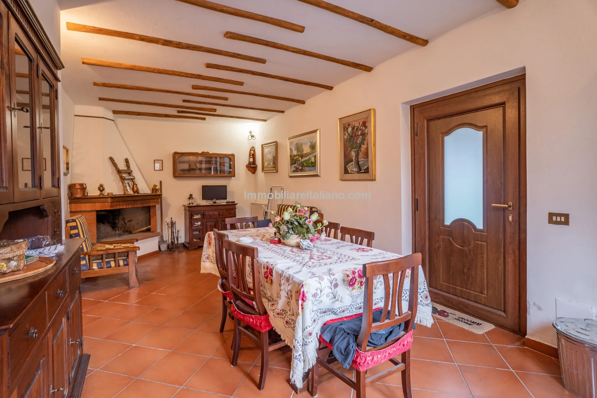 3-Bedroom Villa with Private Garden in Tuscany's Scenic Countryside - View image 27 of 37