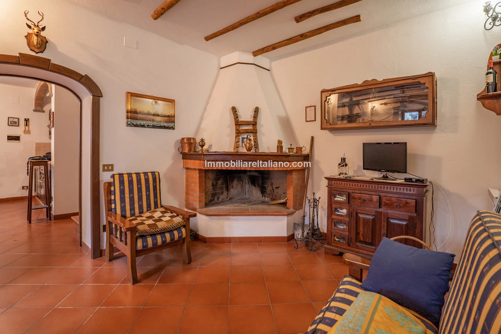 3-Bedroom Villa with Private Garden in Tuscany's Scenic Countryside - View image 30 of 37