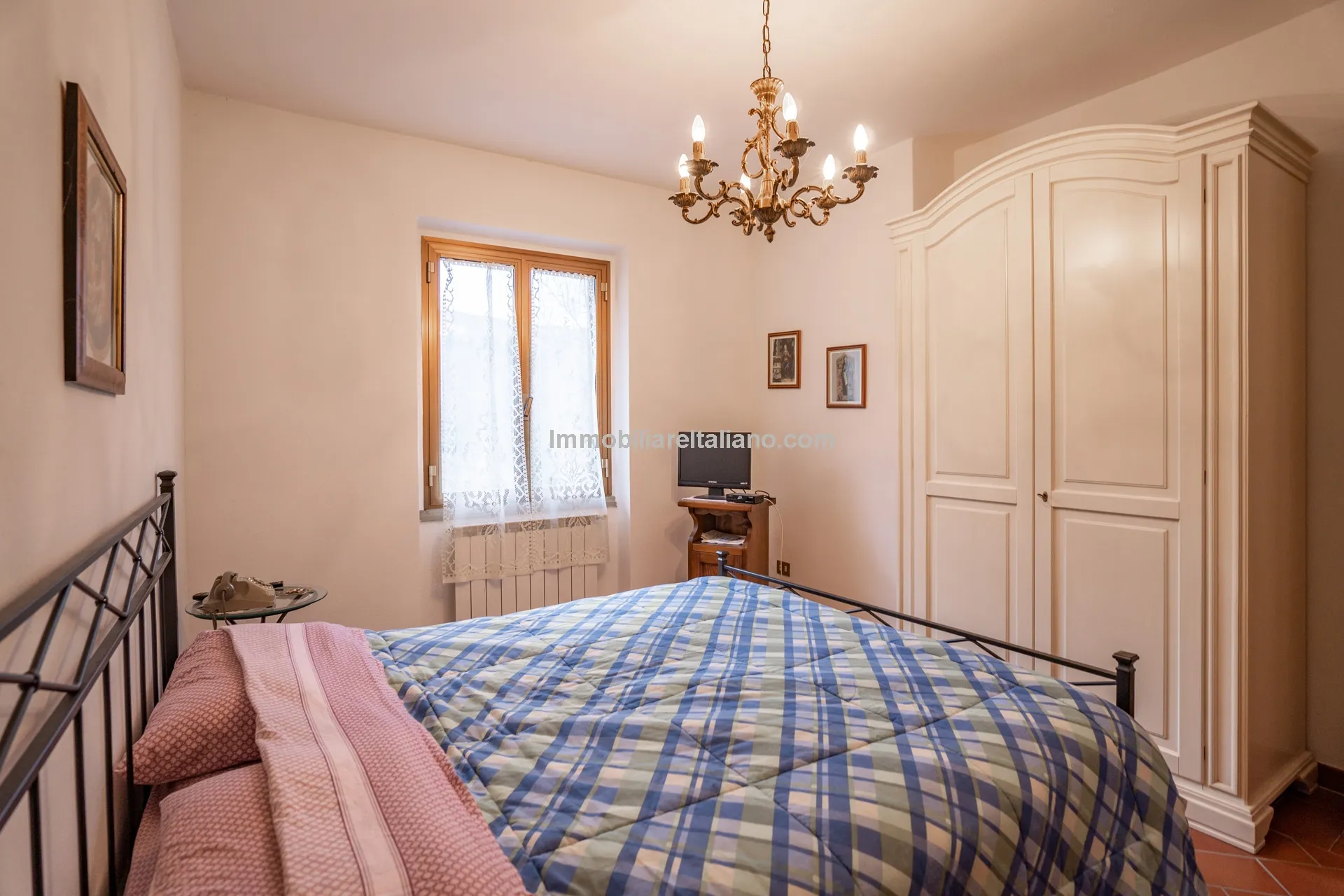 3-Bedroom Villa with Private Garden in Tuscany's Scenic Countryside - View image 35 of 37