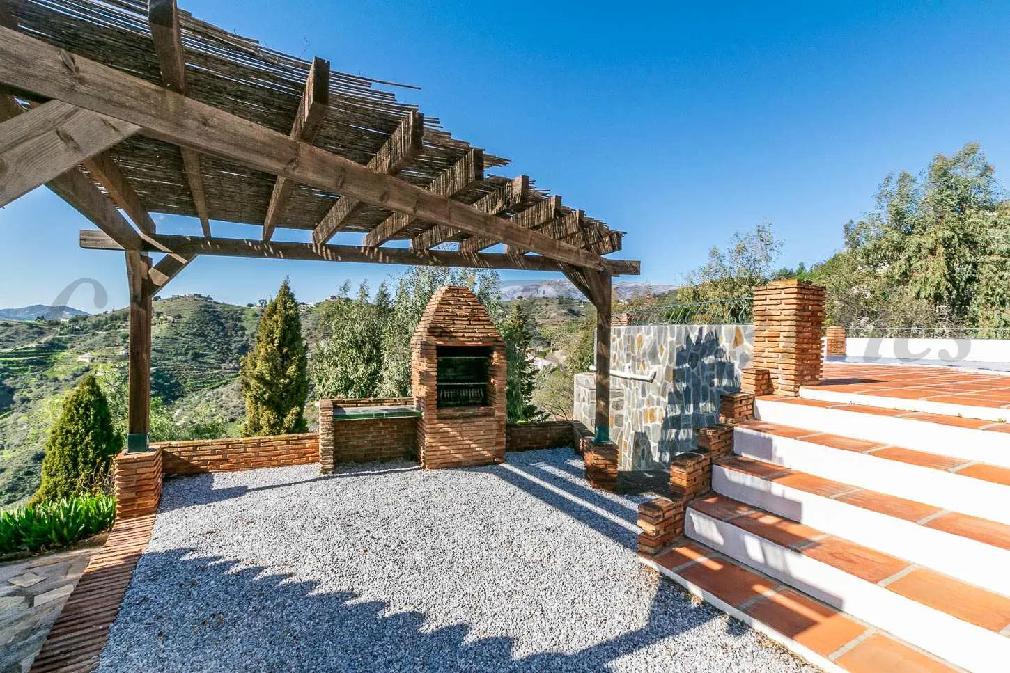 3-Bedroom Country House with Pool and Garden in Cómpeta, Andalucia - View image 7 of 18