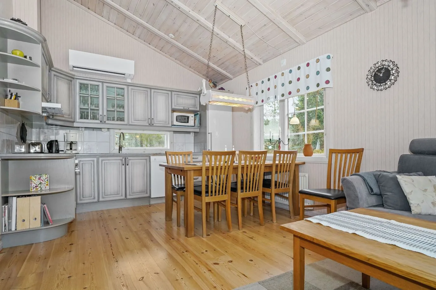 Swedish Country House with Expansive Garden in Sälen Near Tandådalen - Image 2