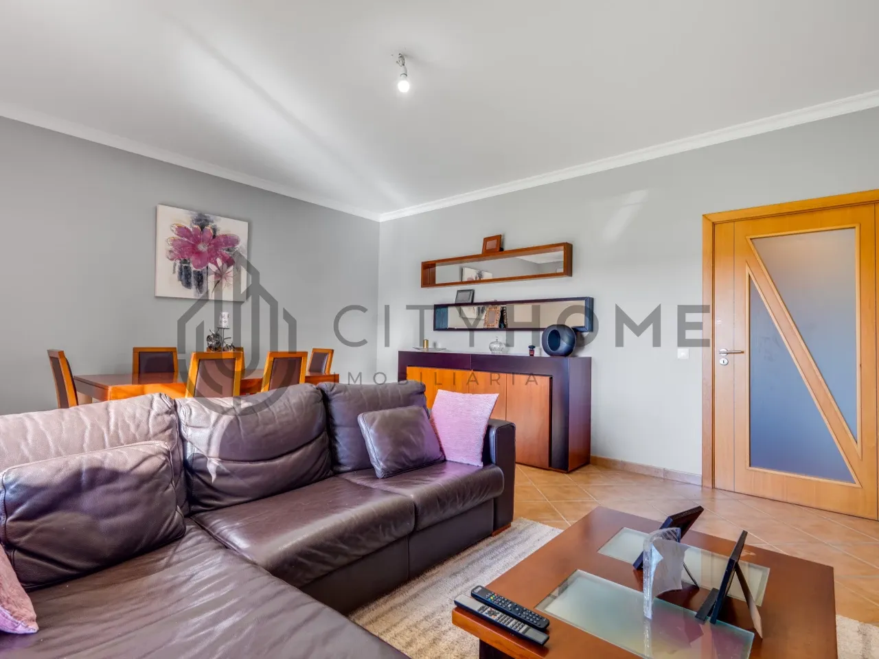 Three-Bedroom House with Expansive Garden near Lagoa, Algarve - View image 15 of 32