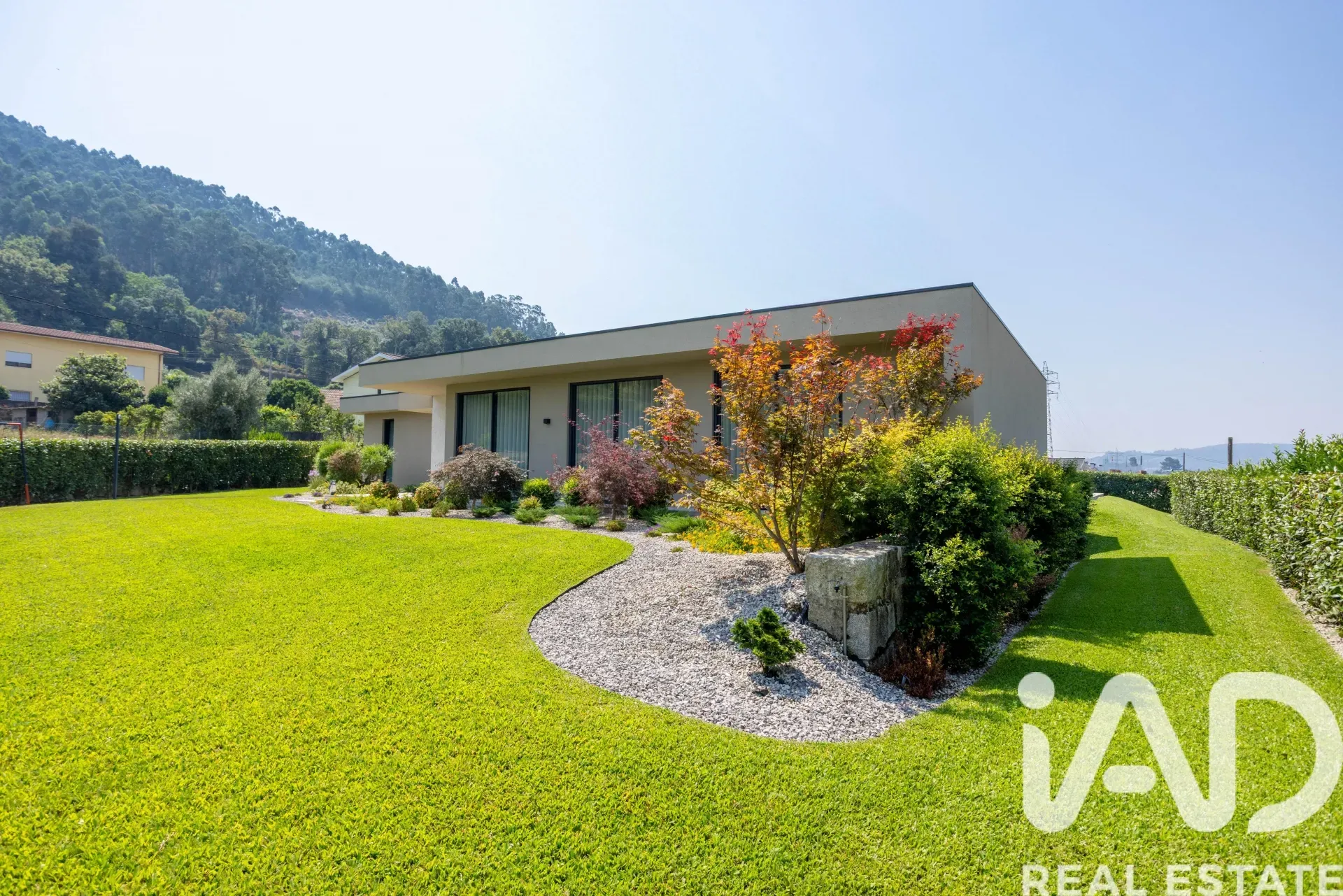 Contemporary 3-Bedroom House with Pool and Garden in Santo Tirso, Portugal - Image 2