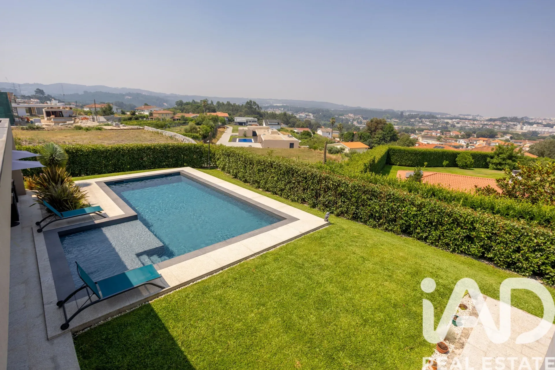 Contemporary 3-Bedroom House with Pool and Garden in Santo Tirso, Portugal - View image 11 of 38