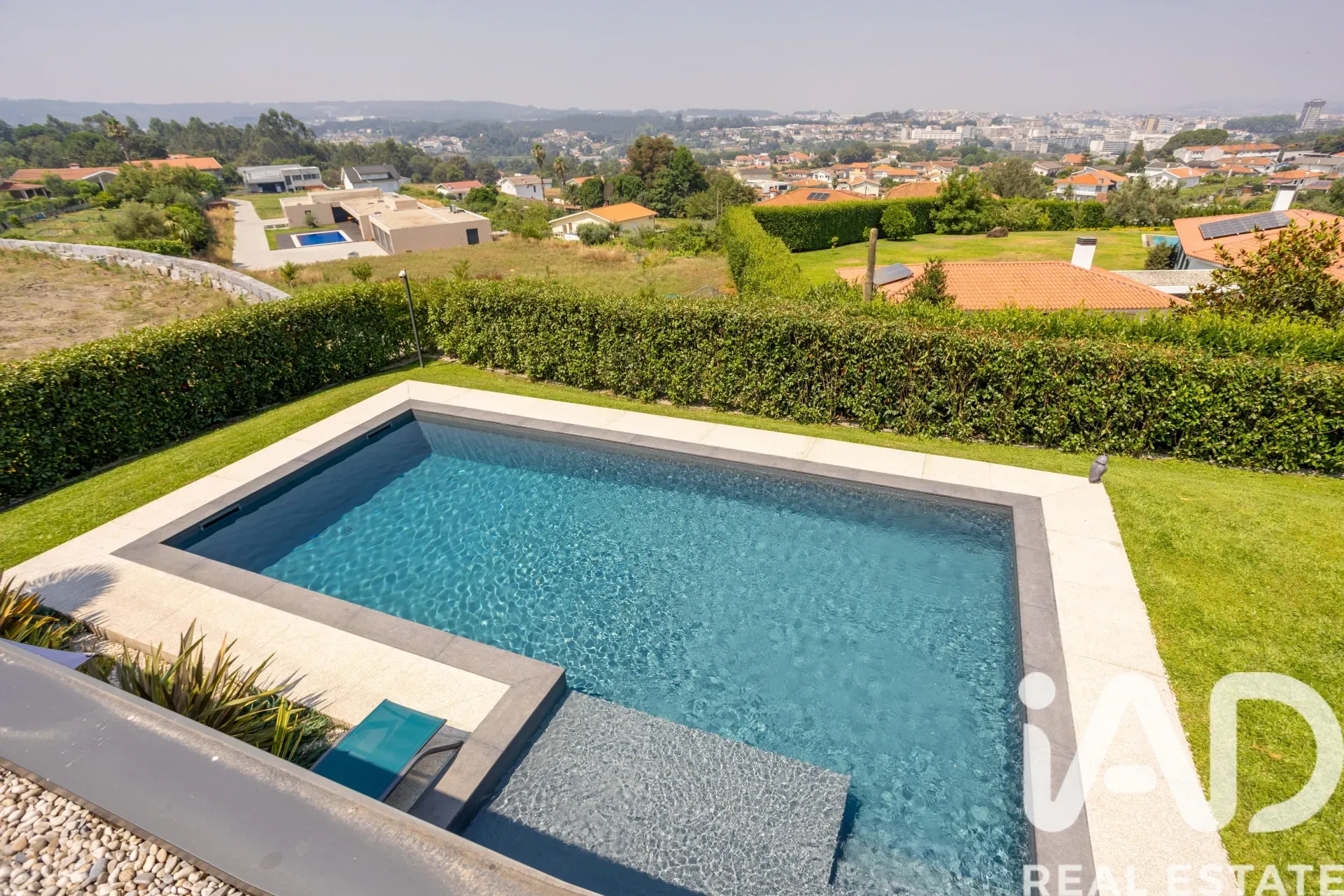 Contemporary 3-Bedroom House with Pool and Garden in Santo Tirso, Portugal - View image 12 of 38