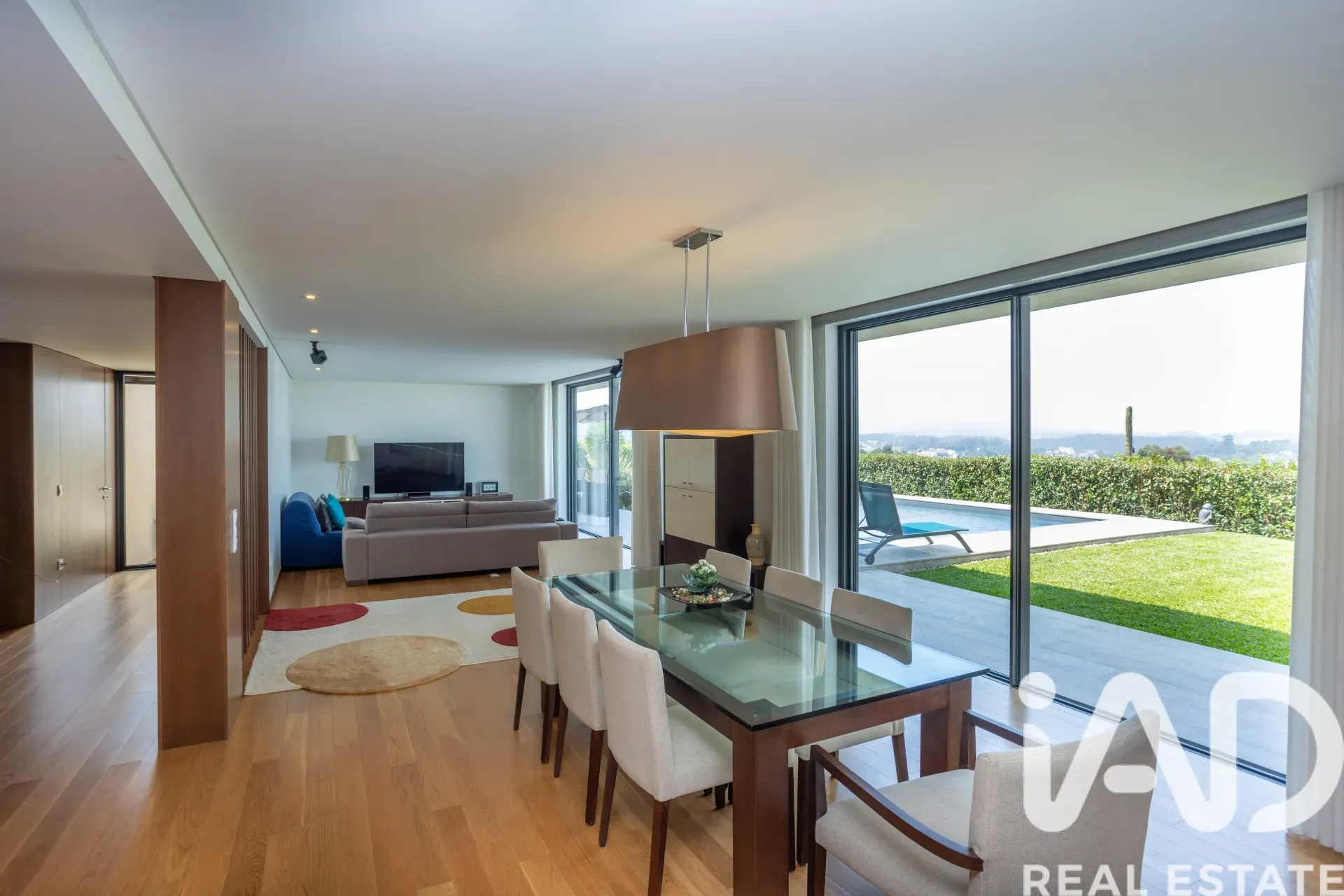 Contemporary 3-Bedroom House with Pool and Garden in Santo Tirso, Portugal - View image 22 of 38