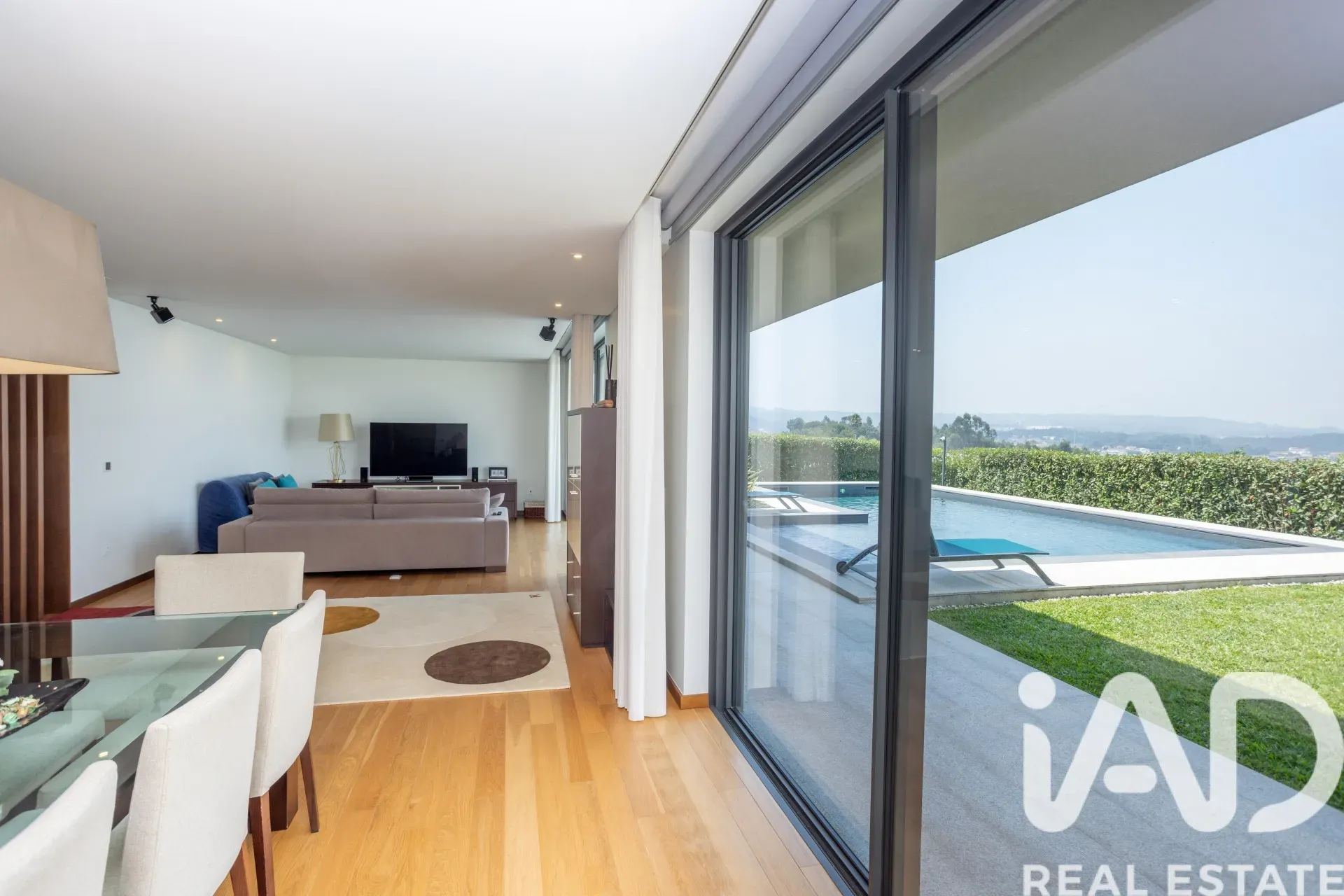 Contemporary 3-Bedroom House with Pool and Garden in Santo Tirso, Portugal - View image 23 of 38