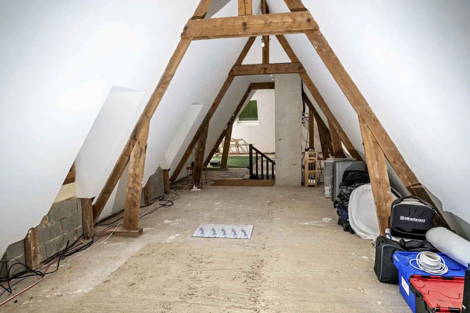 Spacious 3-Bedroom House with Expansive Garden in Montignac, France - View image 23 of 30