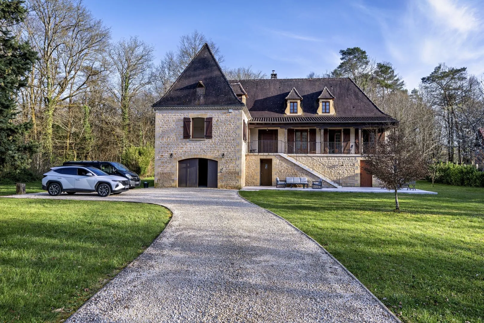 Spacious 3-Bedroom House with Expansive Garden in Montignac, France - View image 24 of 30