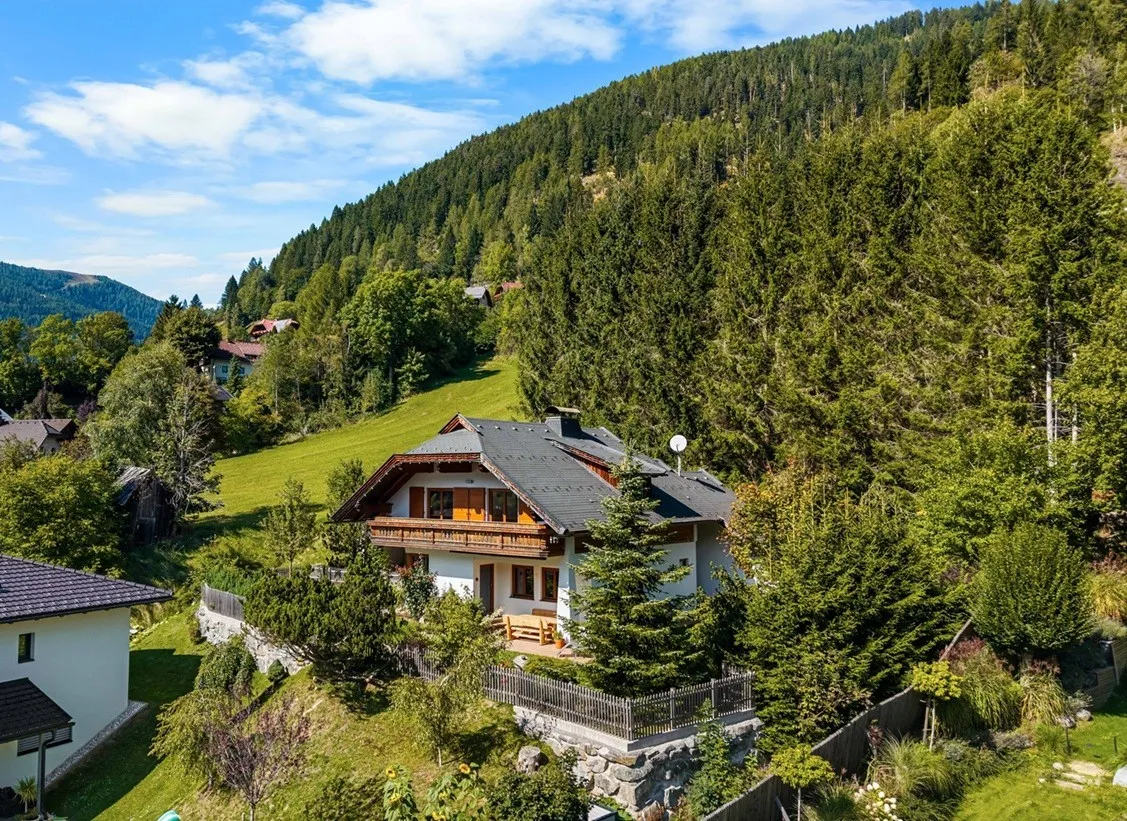 Alpine Retreat with Balcony and Terrace in Bad Kleinkirchheim - Image 1