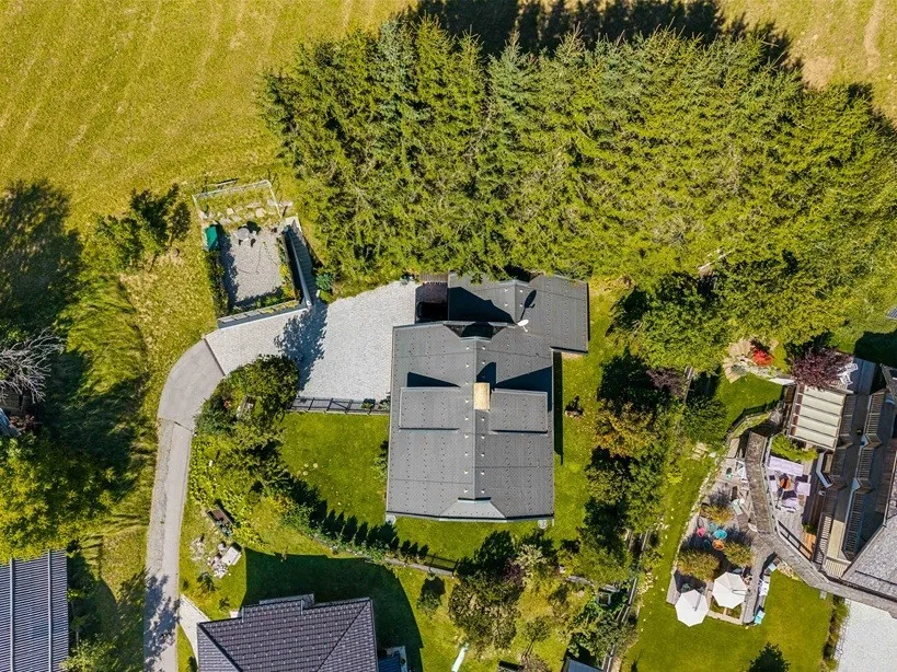 Alpine Retreat with Balcony and Terrace in Bad Kleinkirchheim - Image 4