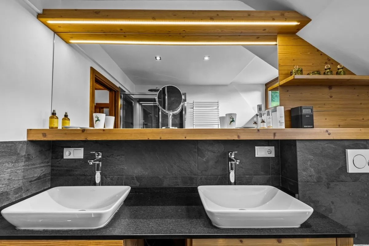 Alpine Retreat with Balcony and Terrace in Bad Kleinkirchheim - View image 22 of 25