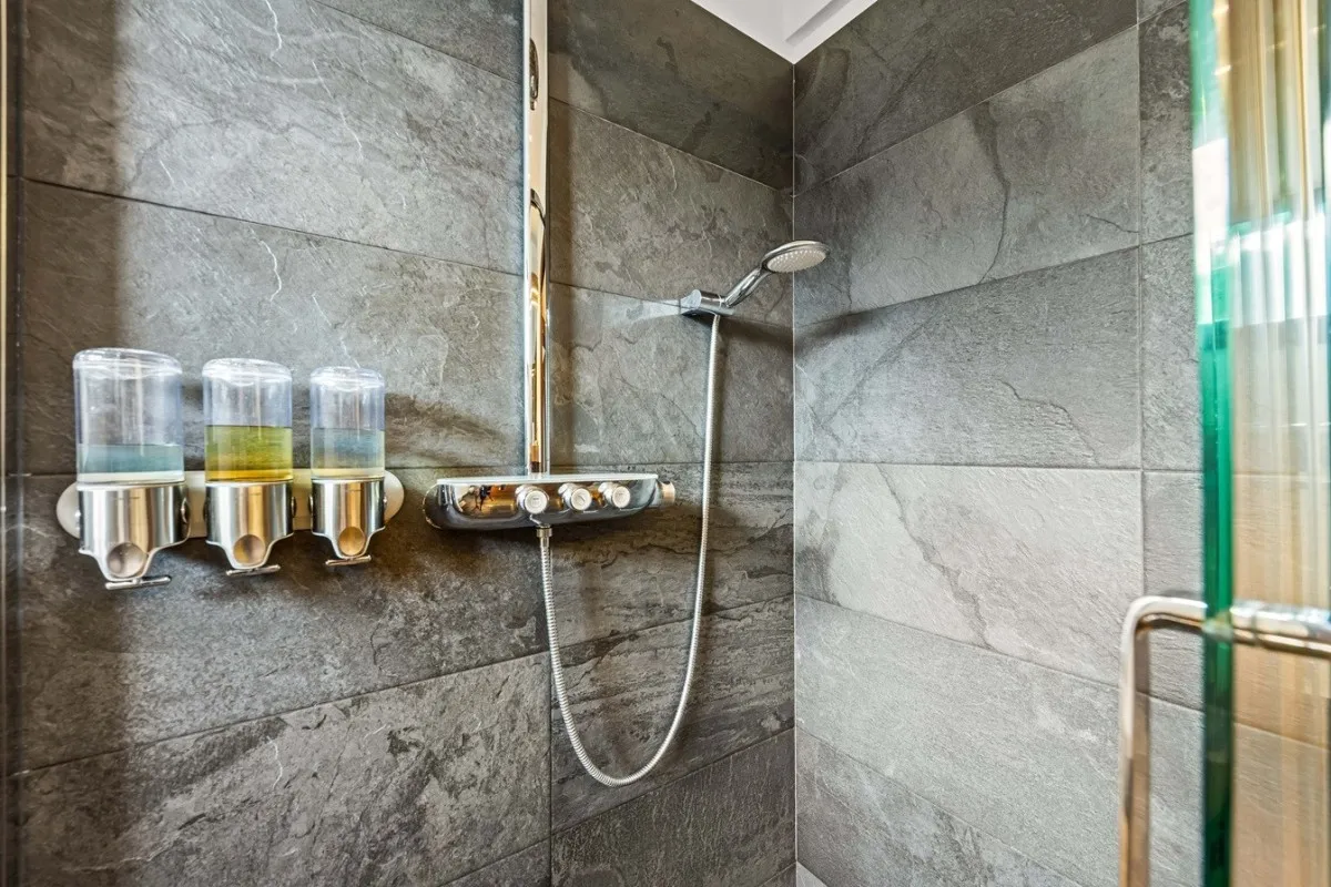 Alpine Retreat with Balcony and Terrace in Bad Kleinkirchheim - View image 23 of 25