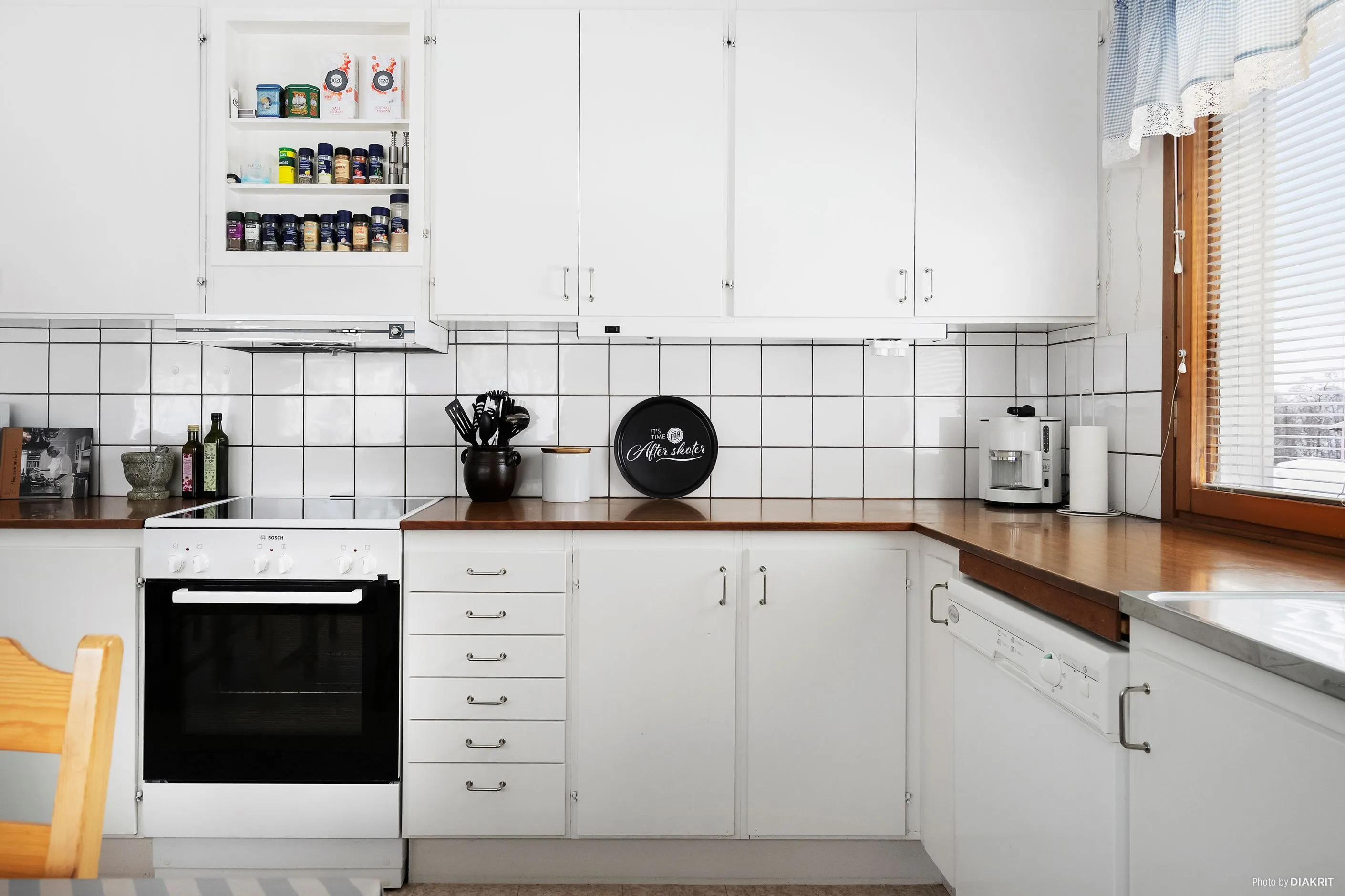 Spacious 5-Bedroom House in Scenic Klimpfjäll with Ample Grounds - Image 4