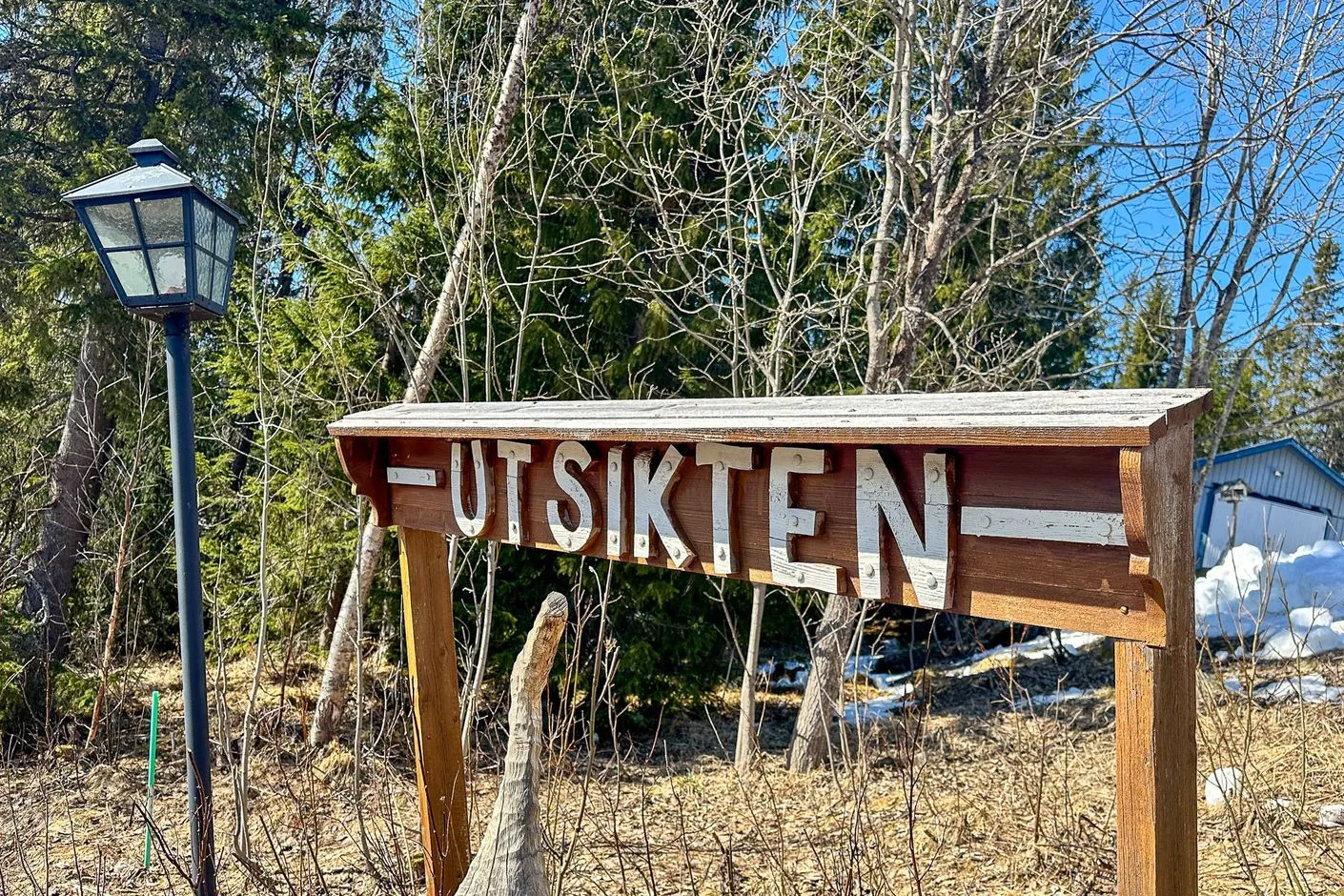 1980s Swedish Retreat with Expansive Garden and Wood Heating - View image 19 of 24