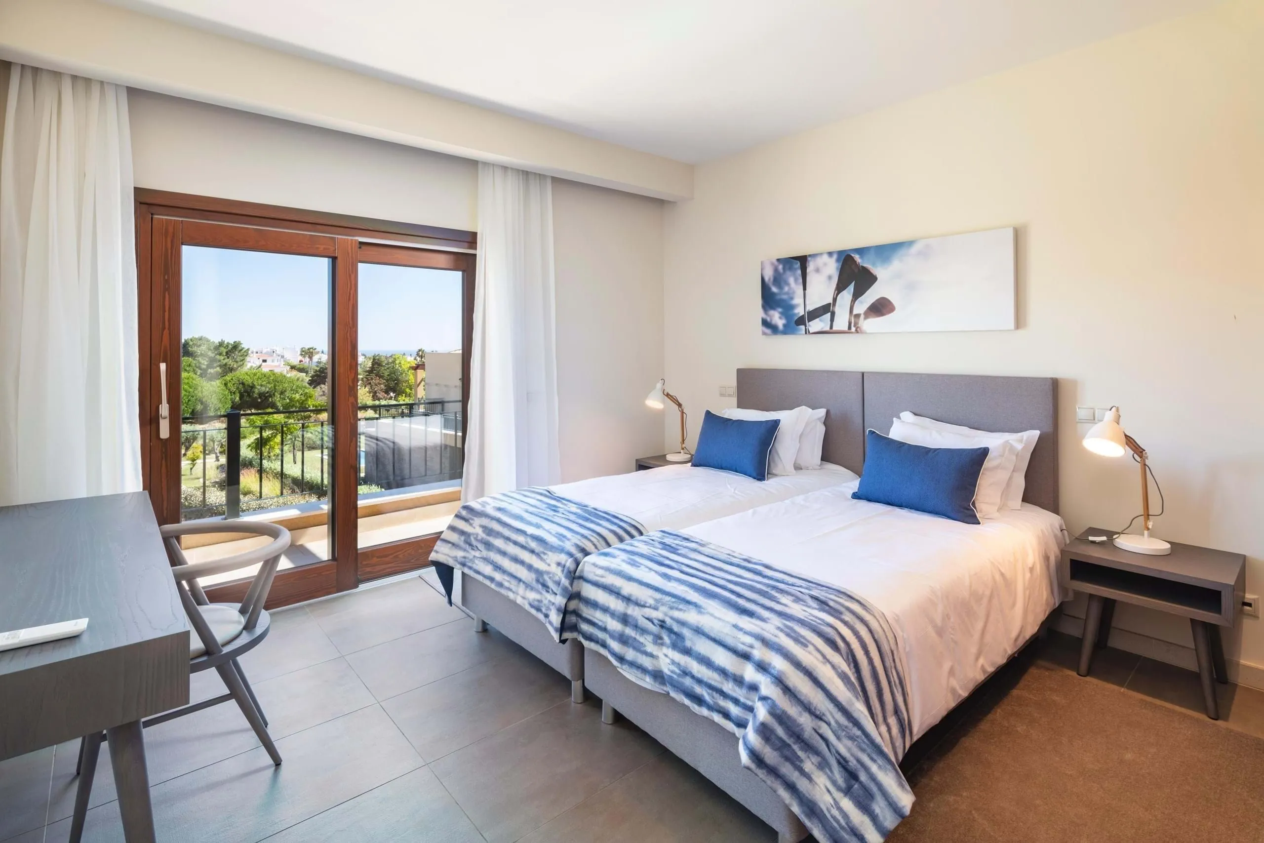 Contemporary 2-Bedroom Townhouse with Private Pool in Vale de Milho, Carvoeiro - Image 3