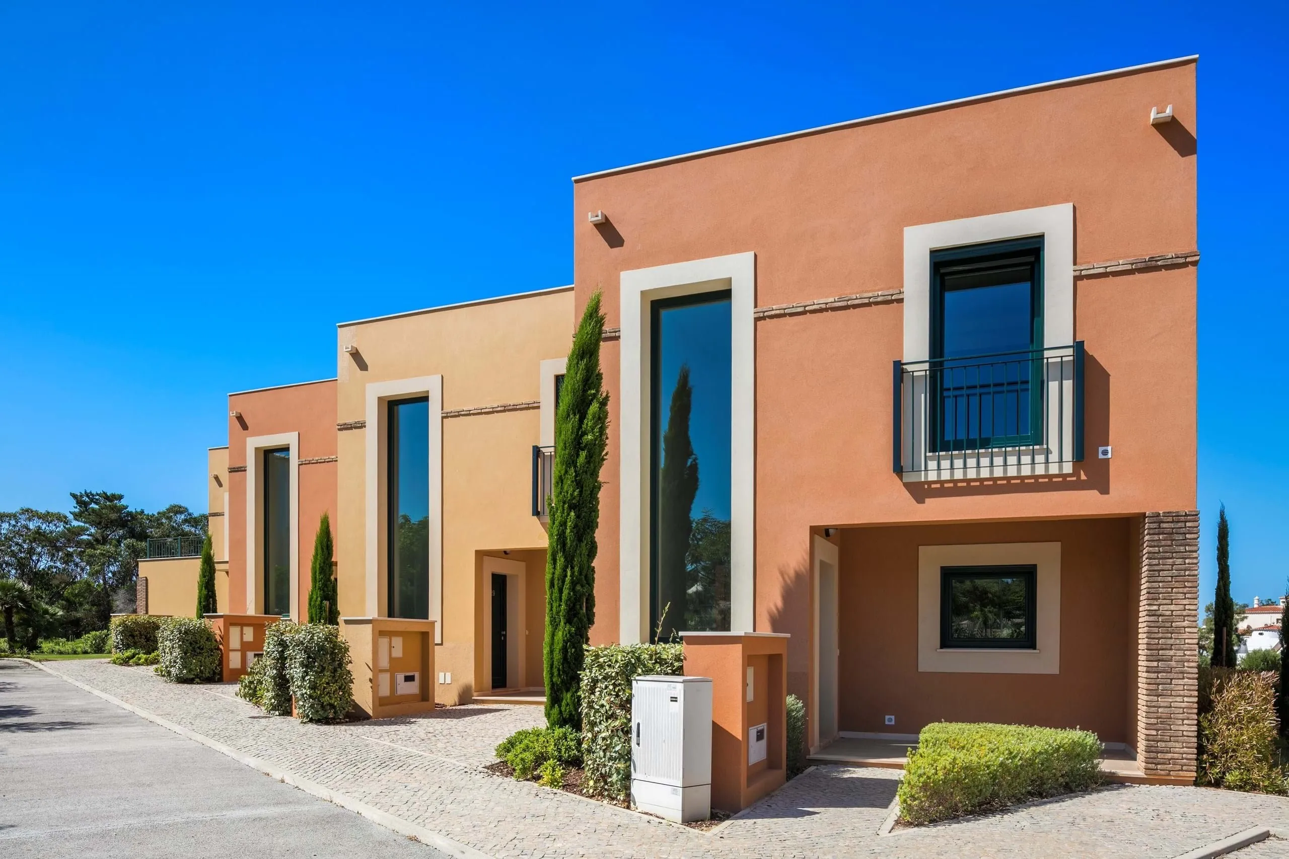 Contemporary 2-Bedroom Townhouse with Private Pool in Vale de Milho, Carvoeiro - View image 19 of 37