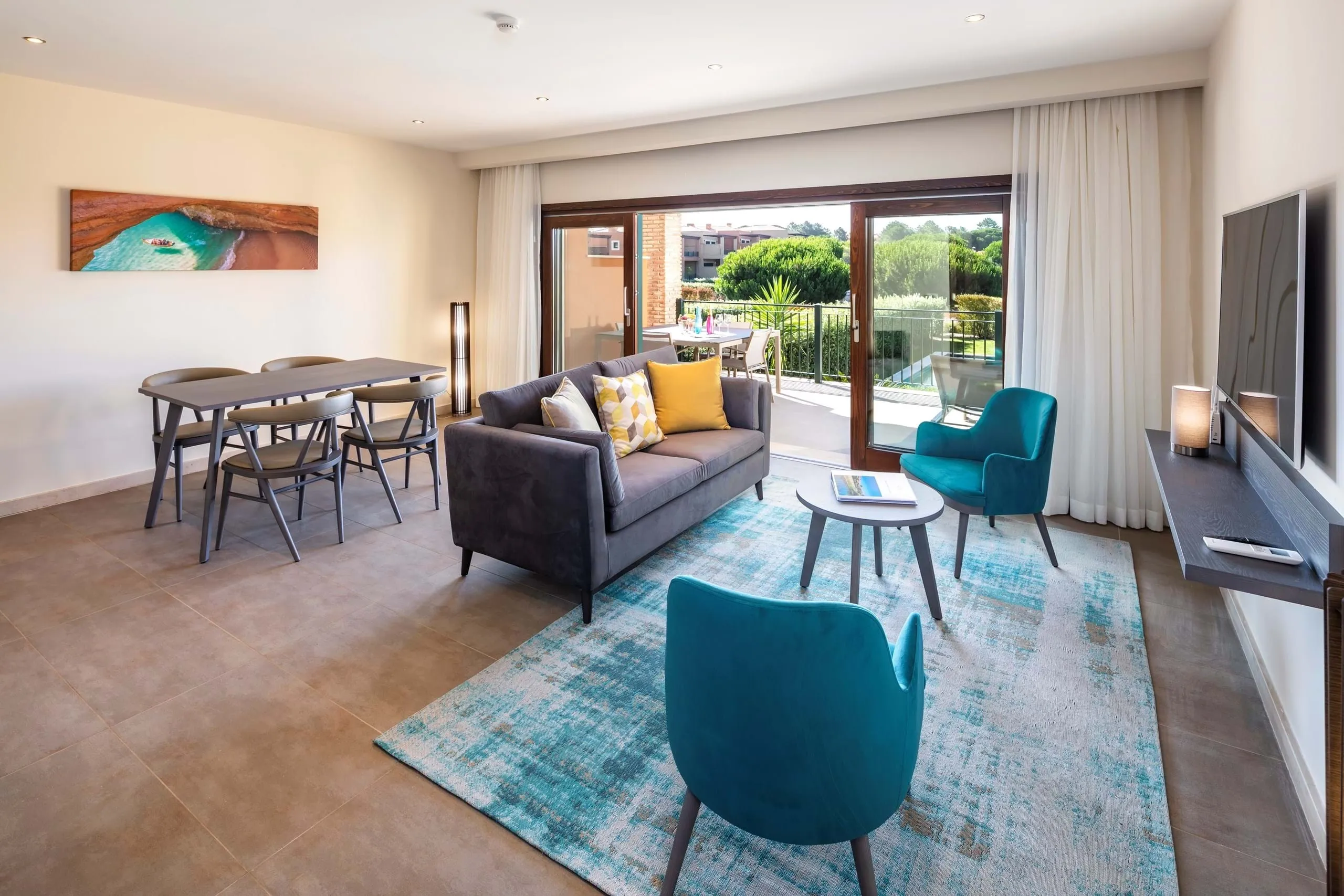 Contemporary 2-Bedroom Townhouse with Private Pool in Vale de Milho, Carvoeiro - View image 21 of 37