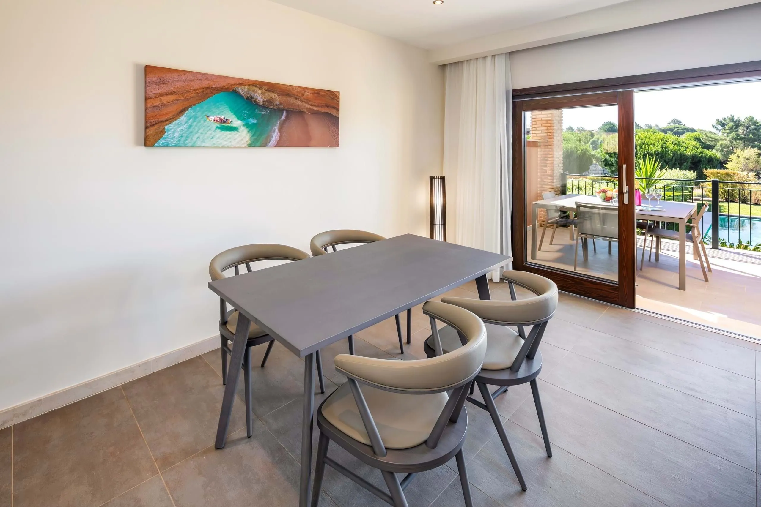 Contemporary 2-Bedroom Townhouse with Private Pool in Vale de Milho, Carvoeiro - View image 23 of 37