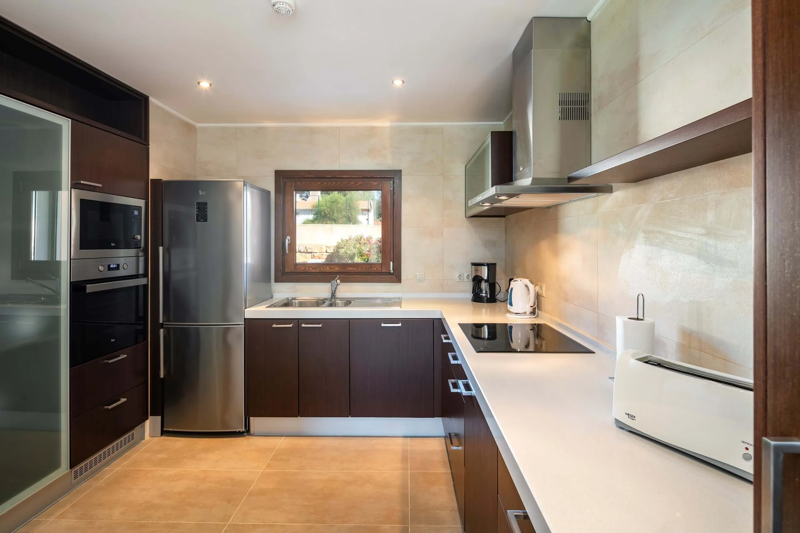 Contemporary 2-Bedroom Townhouse with Private Pool in Vale de Milho, Carvoeiro - View image 26 of 37