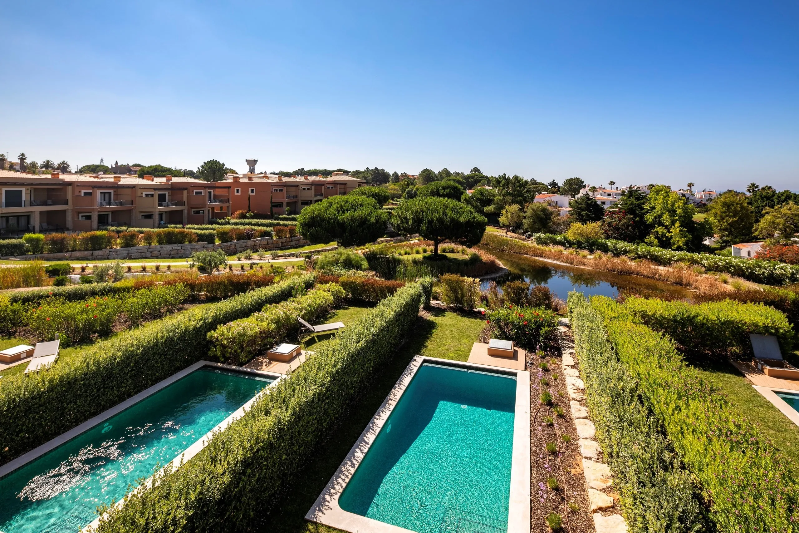 Contemporary 2-Bedroom Townhouse with Private Pool in Vale de Milho, Carvoeiro - View image 32 of 37