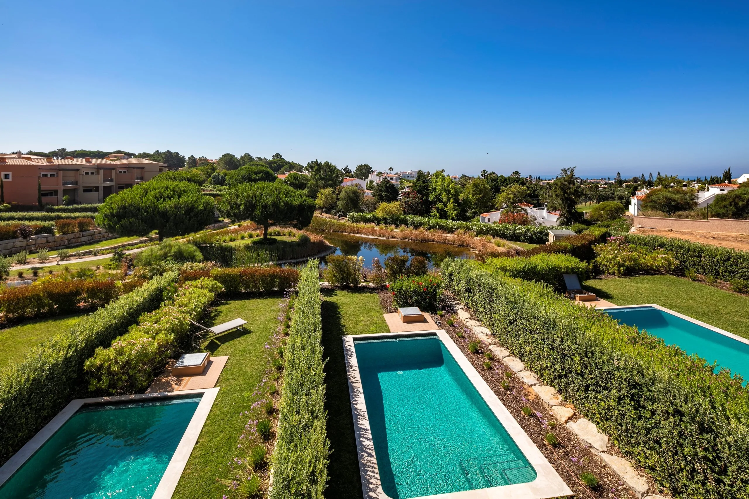 Contemporary 2-Bedroom Townhouse with Private Pool in Vale de Milho, Carvoeiro - View image 33 of 37