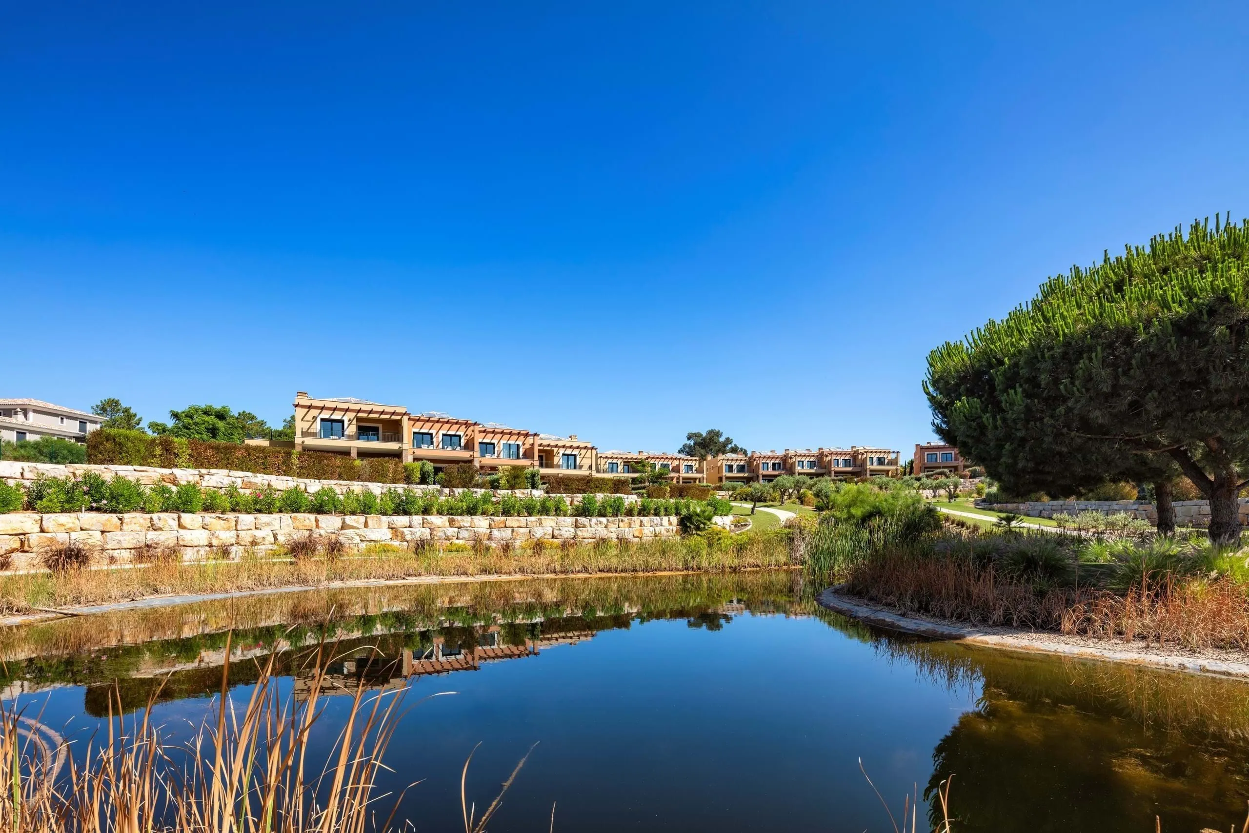 Contemporary 2-Bedroom Townhouse with Private Pool in Vale de Milho, Carvoeiro - View image 35 of 37