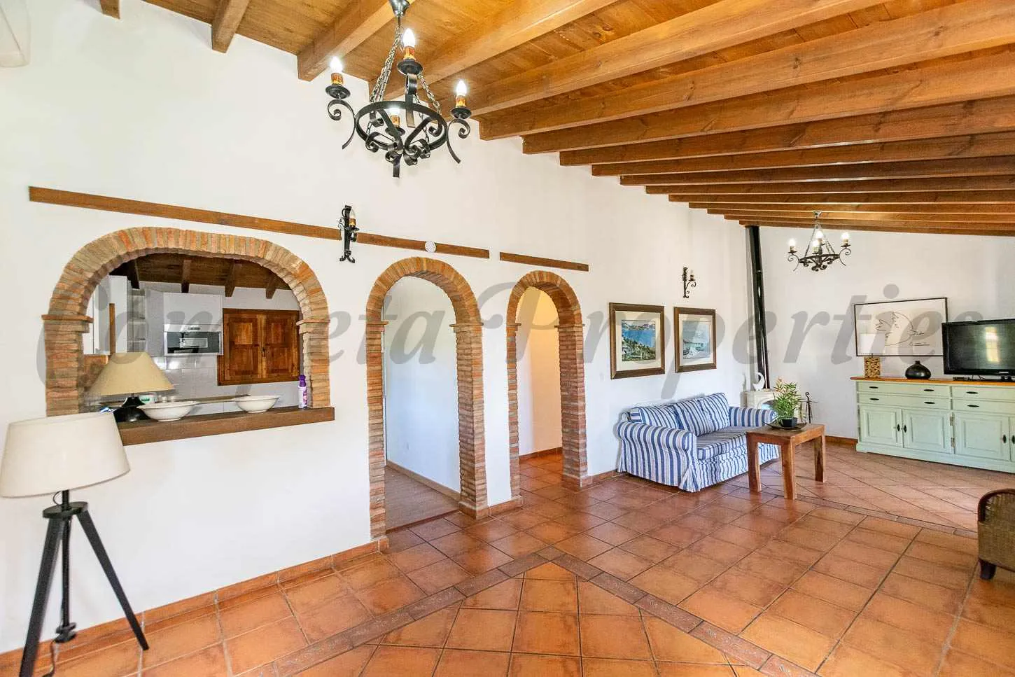 Andalusian Country House with Pool and Expansive Grounds in Cómpeta - View image 10 of 17