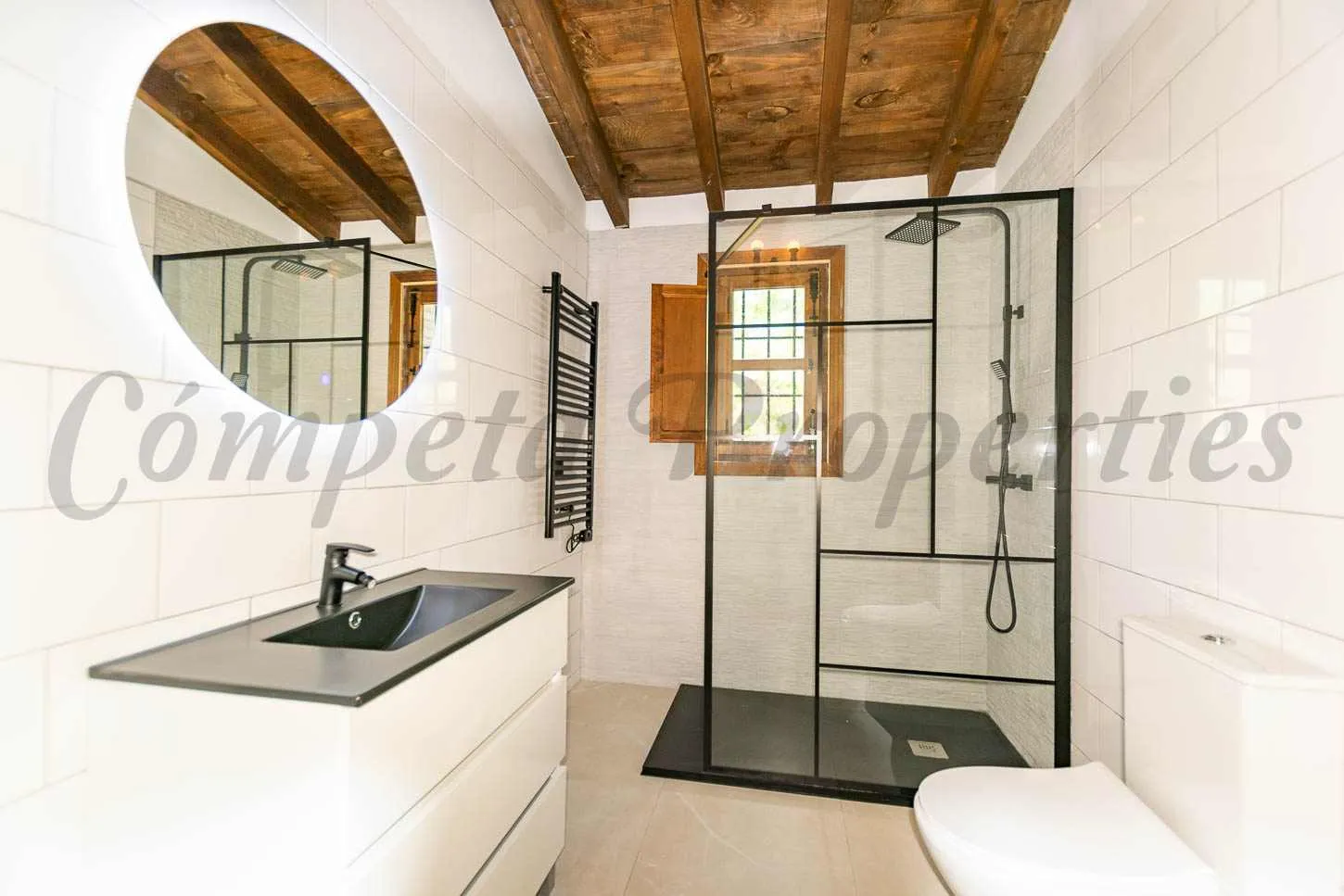 Andalusian Country House with Pool and Expansive Grounds in Cómpeta - View image 13 of 17