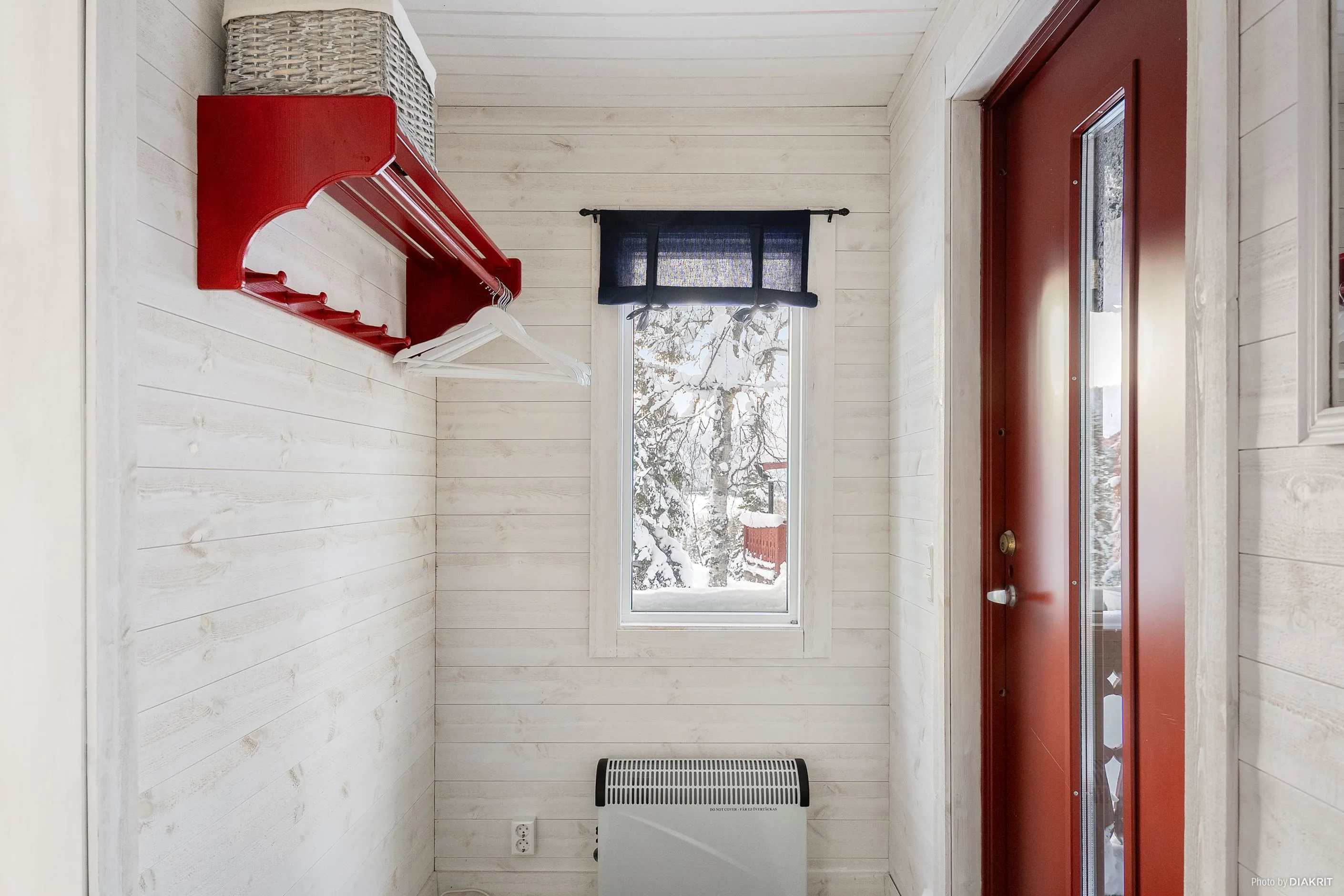 6-Bedroom Swedish Retreat with Guest House and Sauna in Kittelfjäll - View image 19 of 35