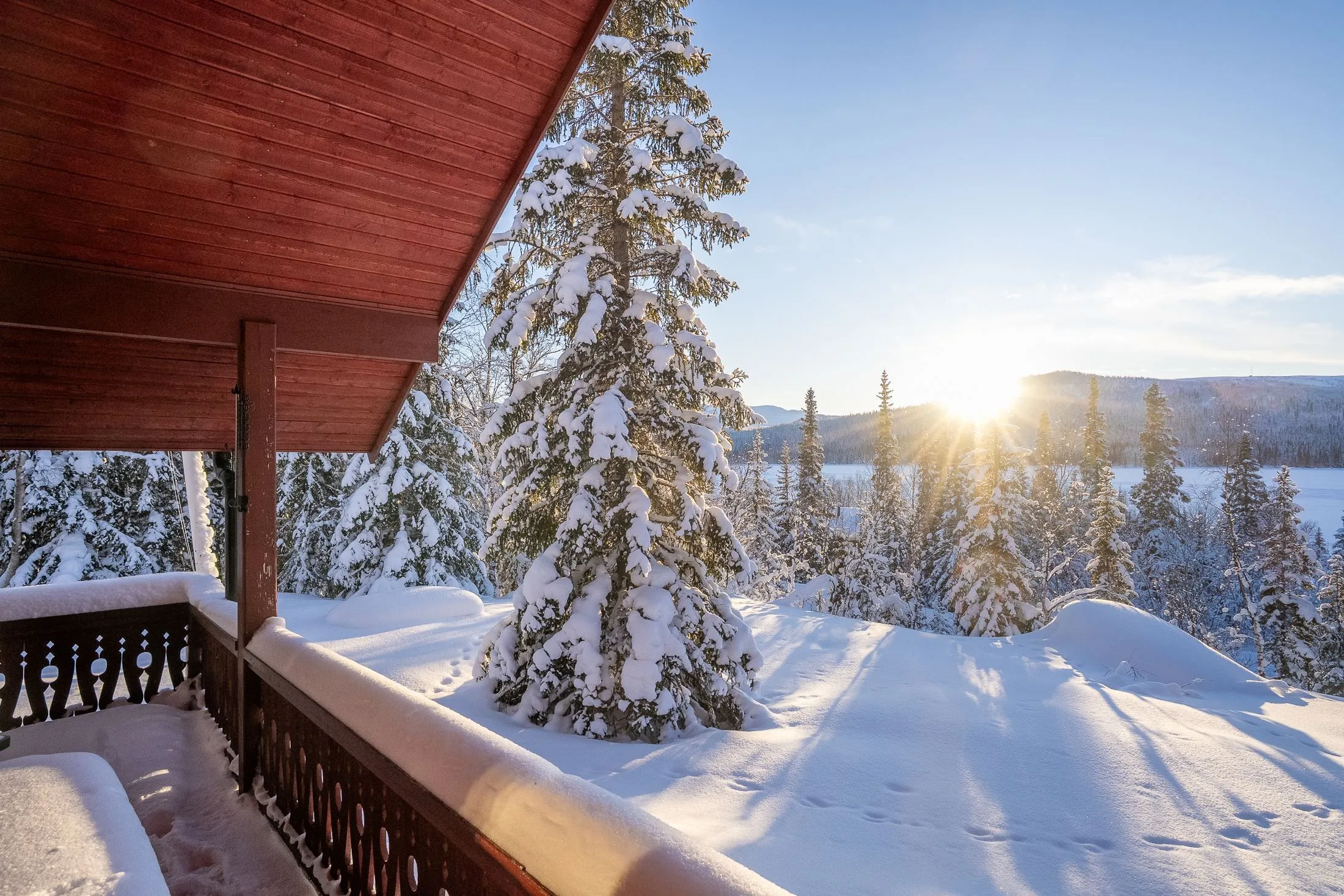 6-Bedroom Swedish Retreat with Guest House and Sauna in Kittelfjäll - View image 28 of 35