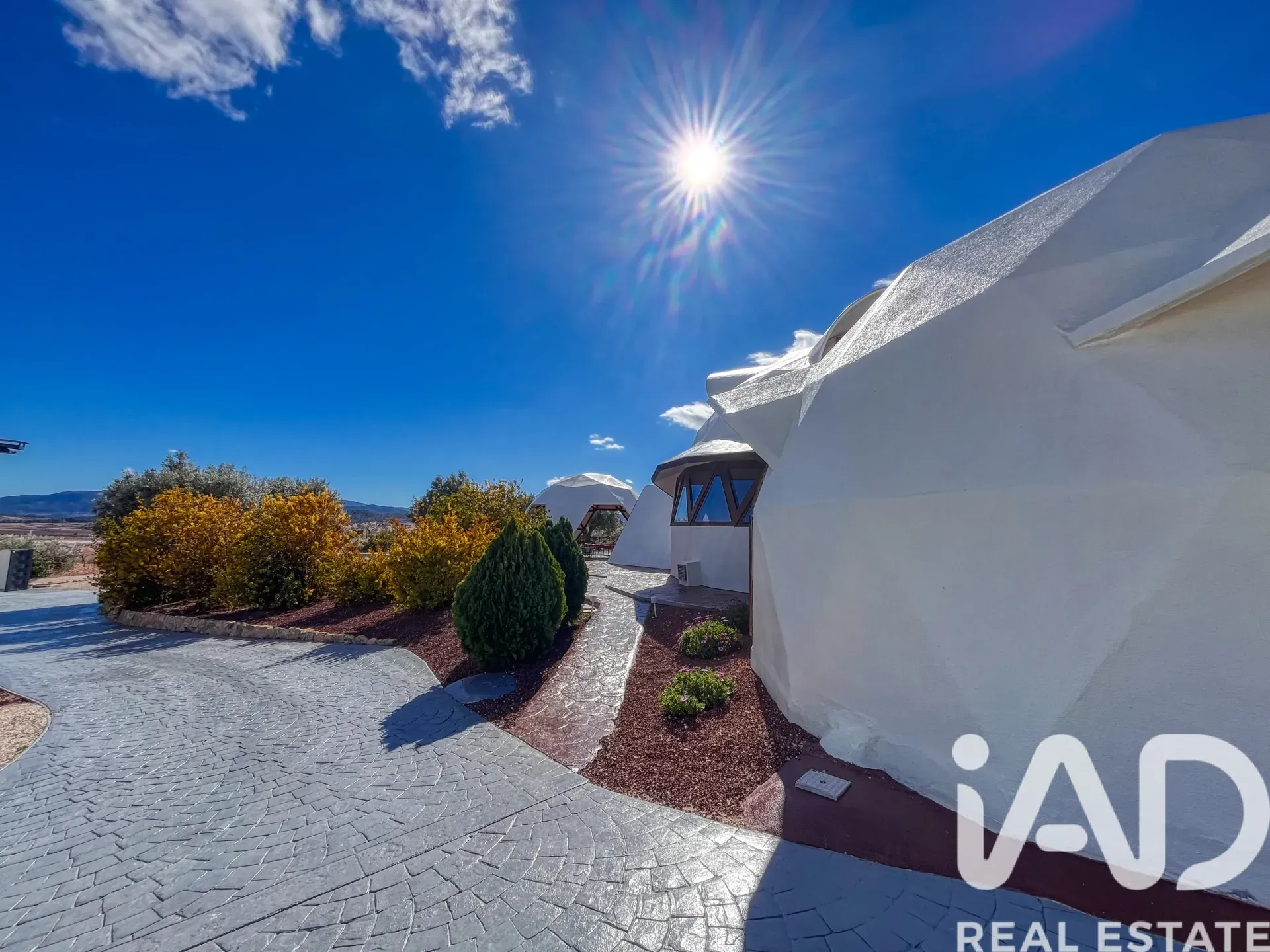 Sustainable 3-Bedroom House with Pool and Expansive Garden in Pinoso - Image 5