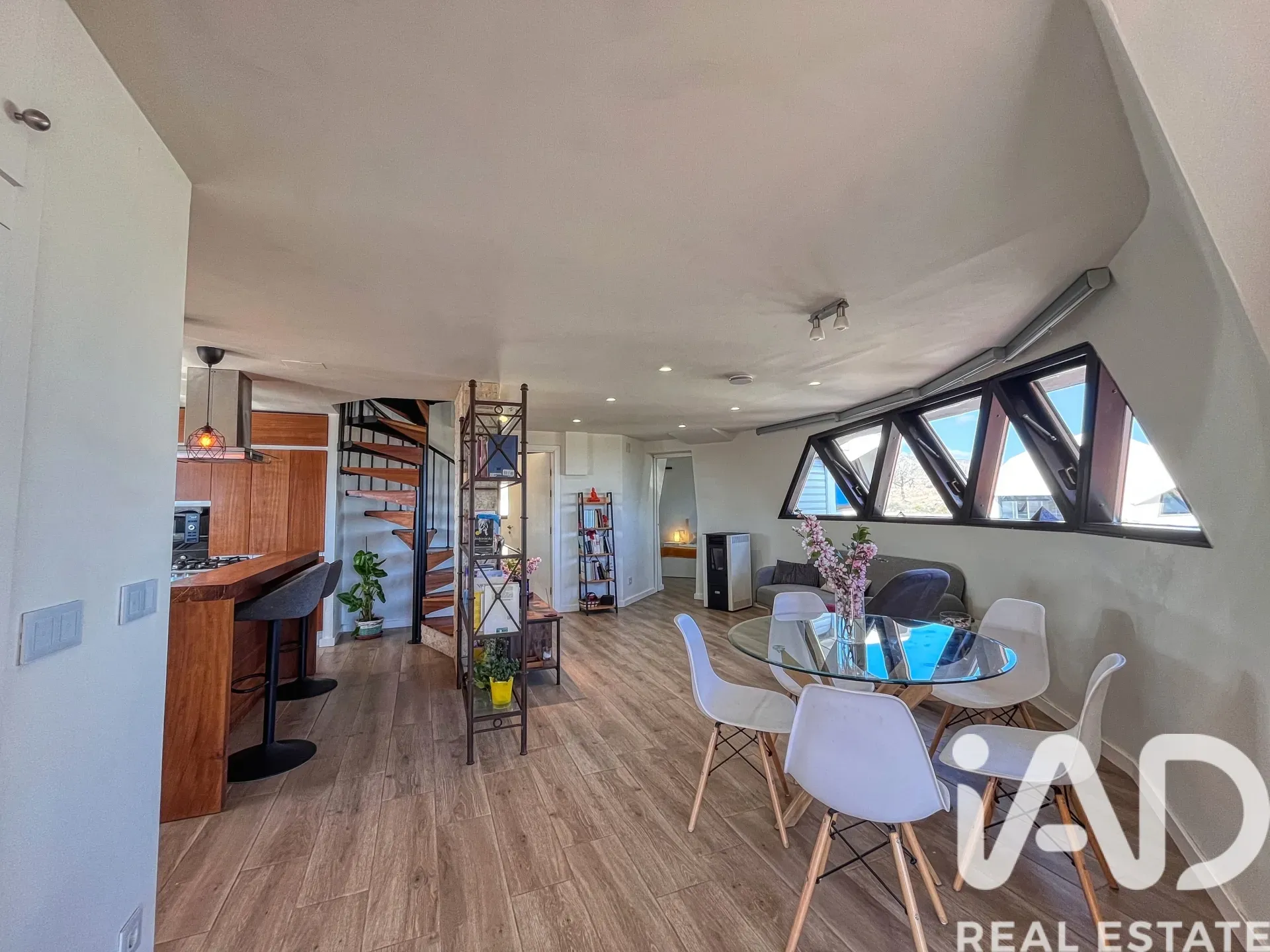 Sustainable 3-Bedroom House with Pool and Expansive Garden in Pinoso - View image 9 of 35