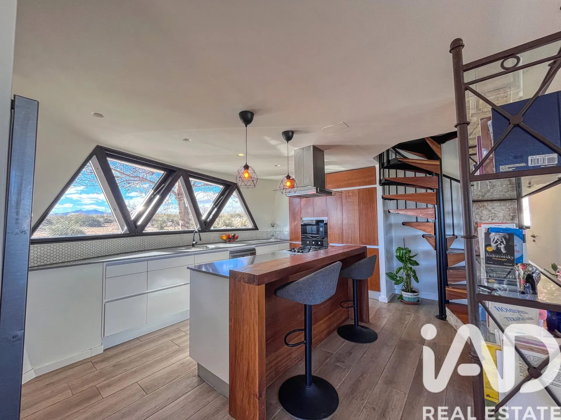 Sustainable 3-Bedroom House with Pool and Expansive Garden in Pinoso - View image 10 of 35