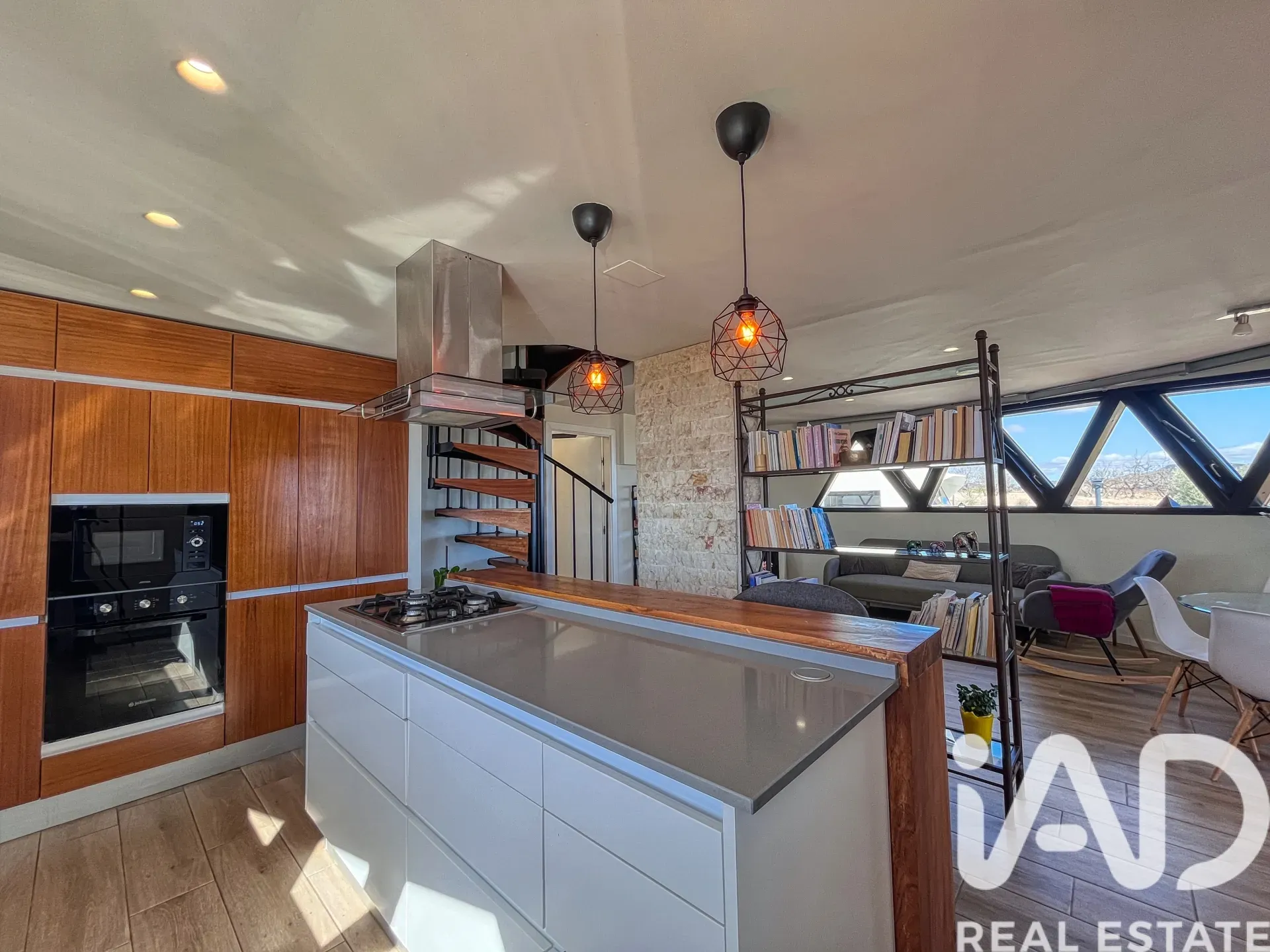 Sustainable 3-Bedroom House with Pool and Expansive Garden in Pinoso - View image 12 of 35