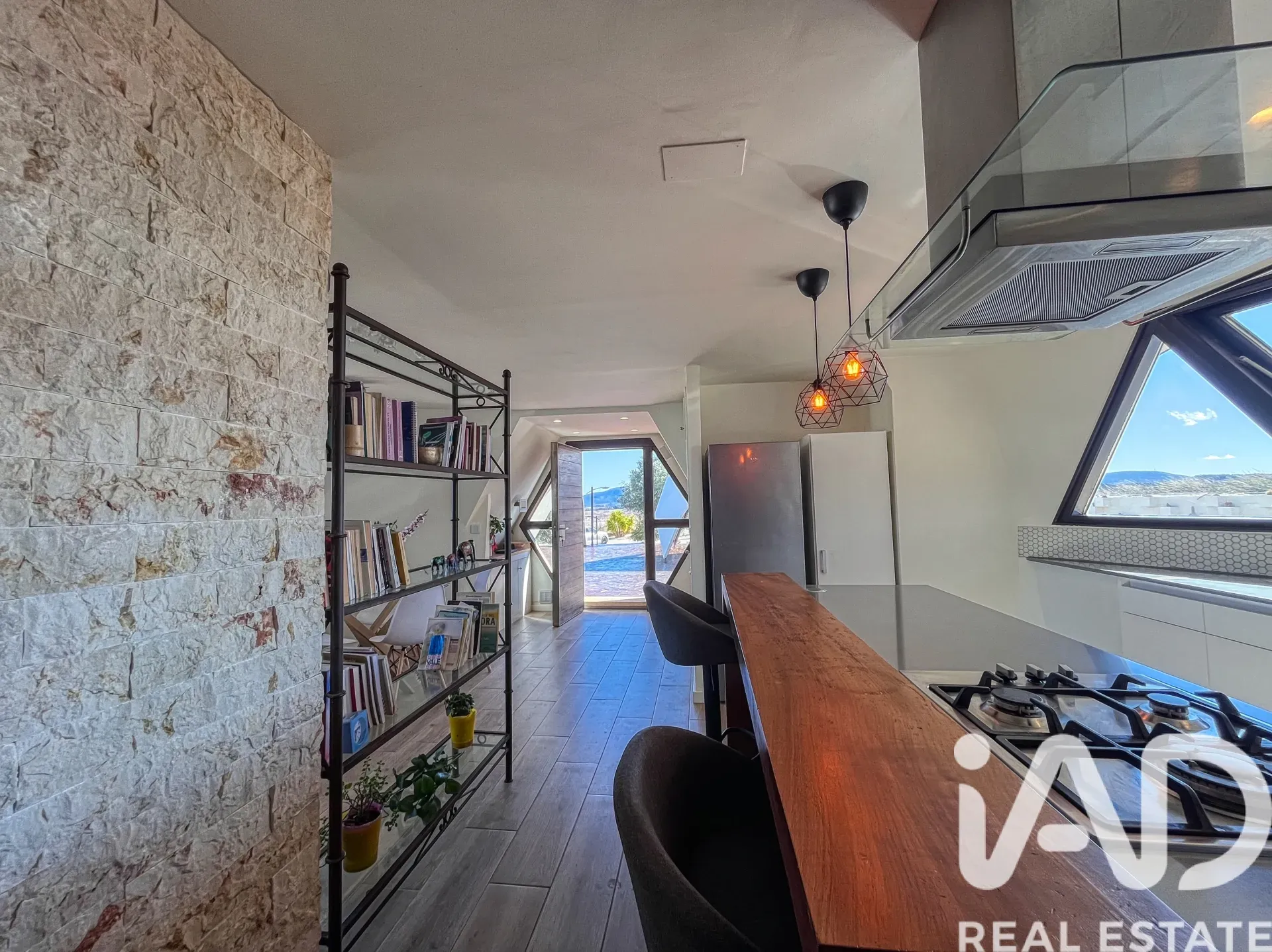 Sustainable 3-Bedroom House with Pool and Expansive Garden in Pinoso - View image 13 of 35