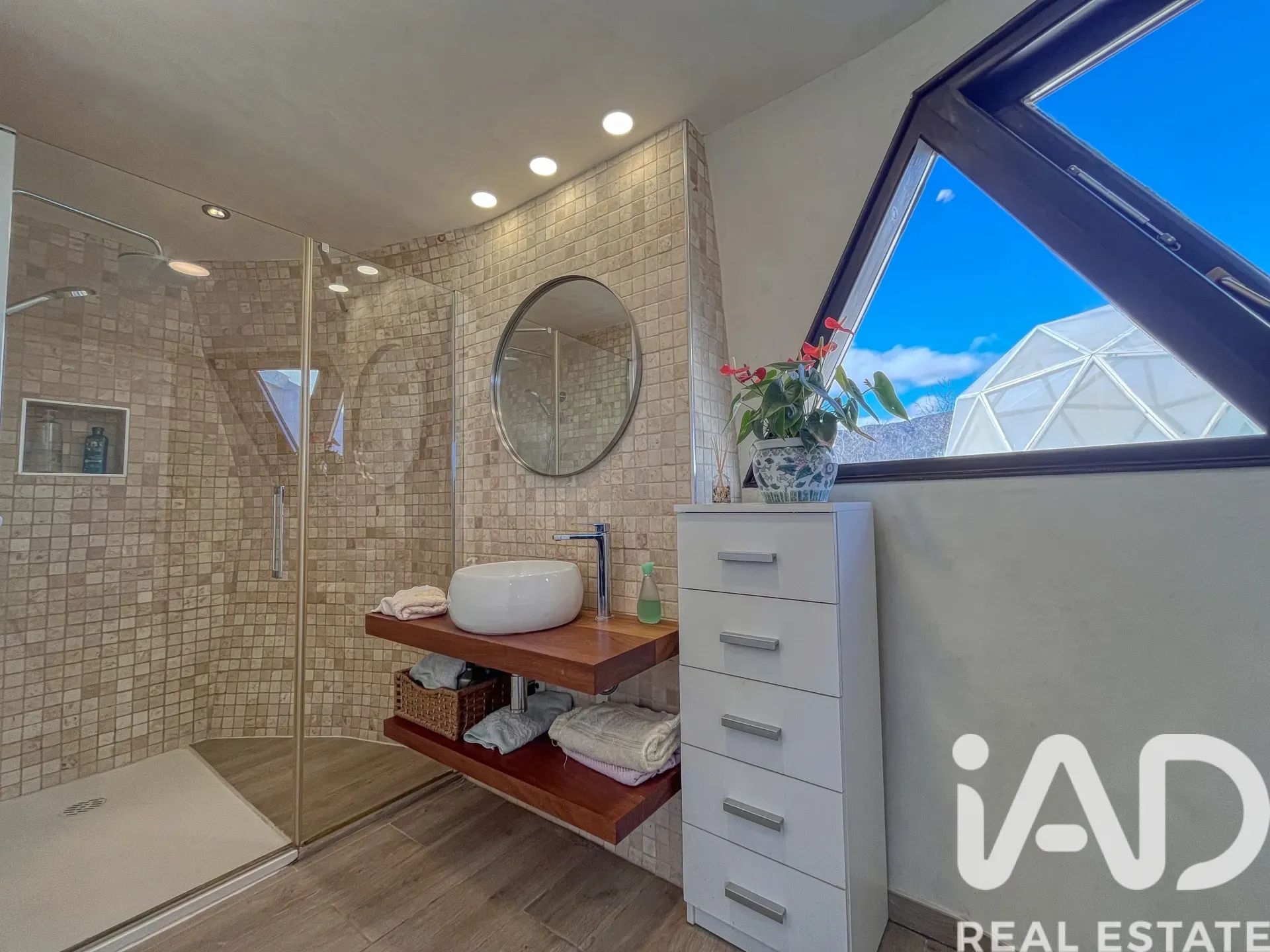 Sustainable 3-Bedroom House with Pool and Expansive Garden in Pinoso - View image 19 of 35