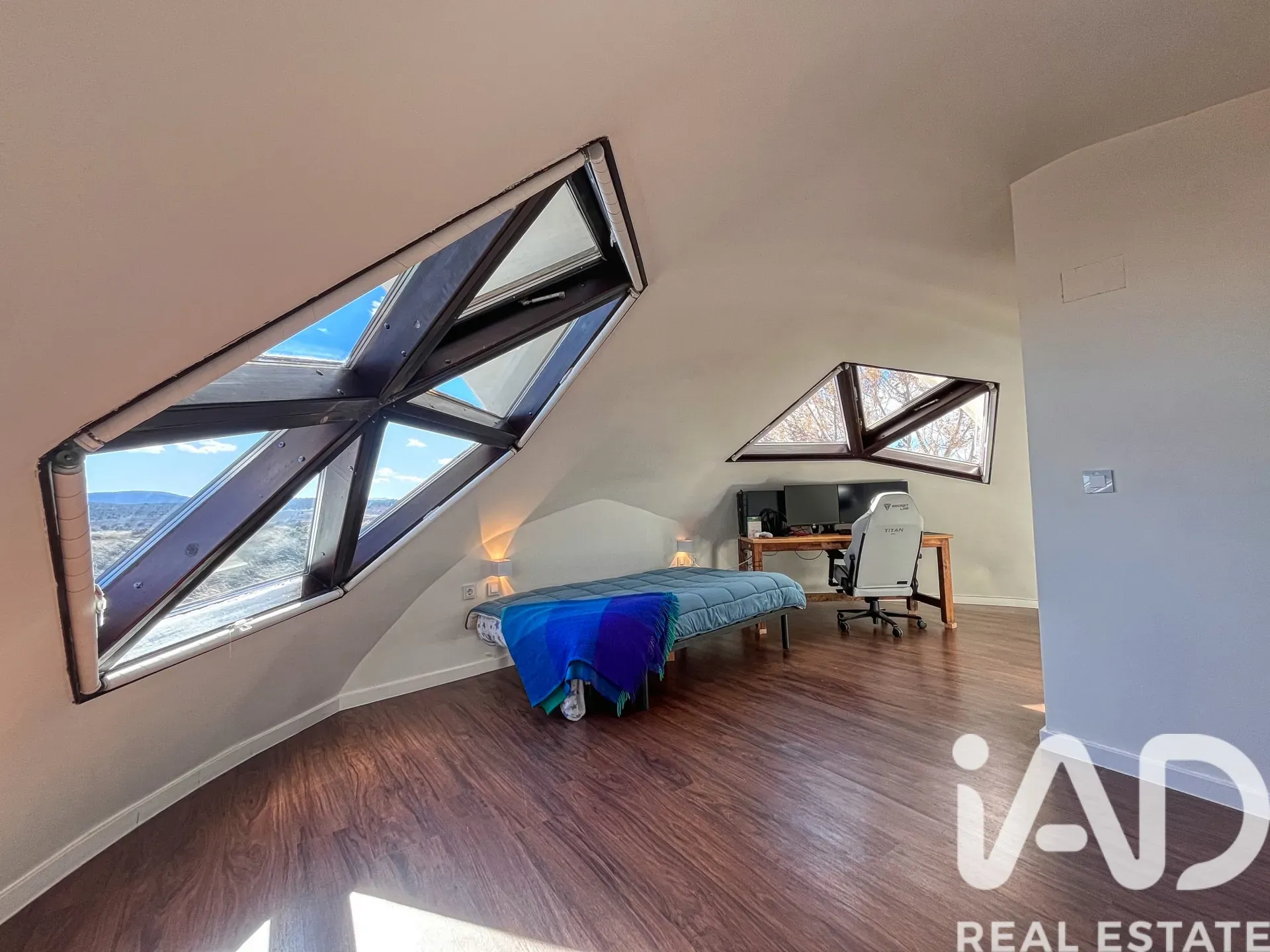 Sustainable 3-Bedroom House with Pool and Expansive Garden in Pinoso - View image 21 of 35