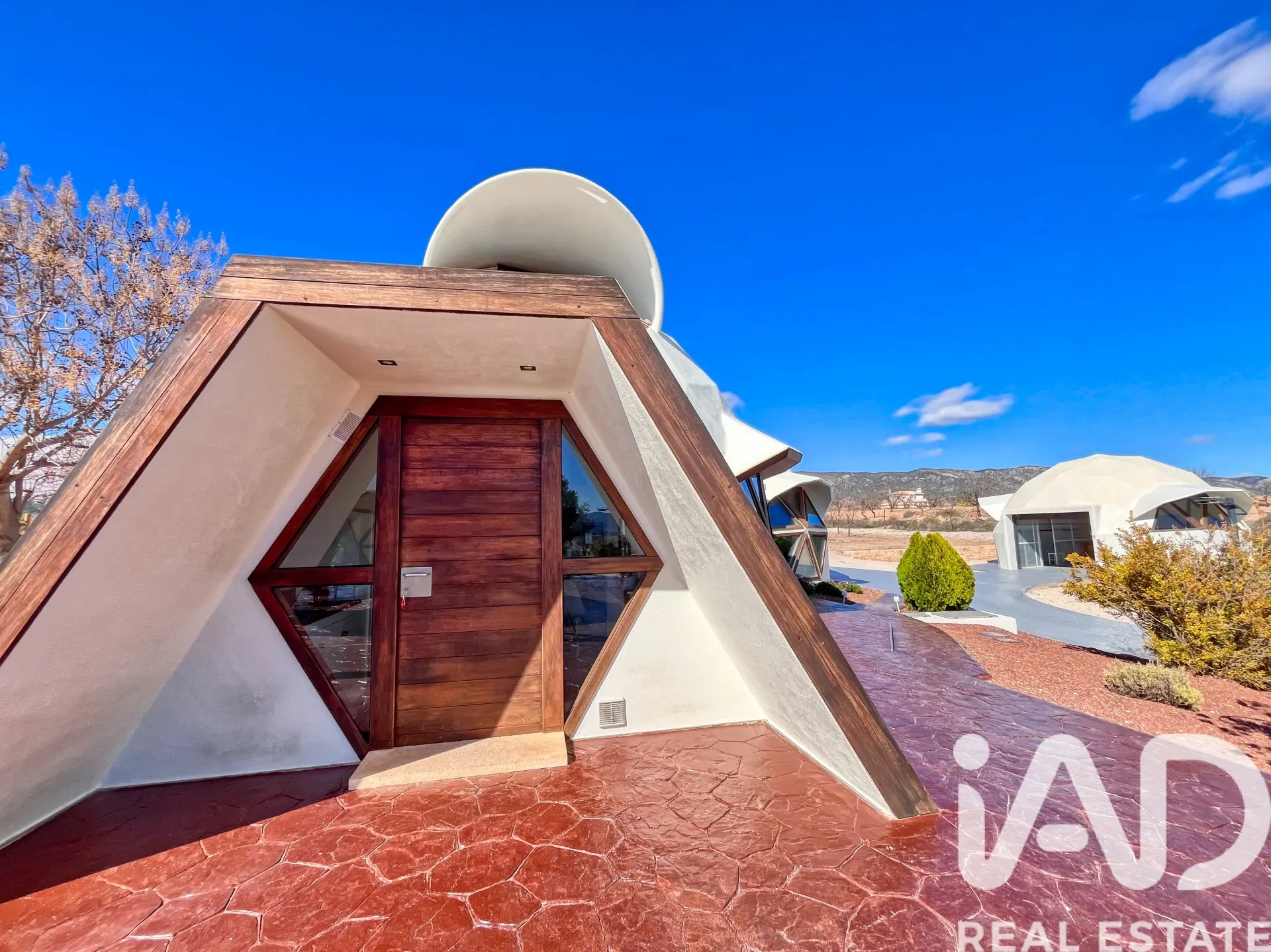 Sustainable 3-Bedroom House with Pool and Expansive Garden in Pinoso - View image 30 of 35