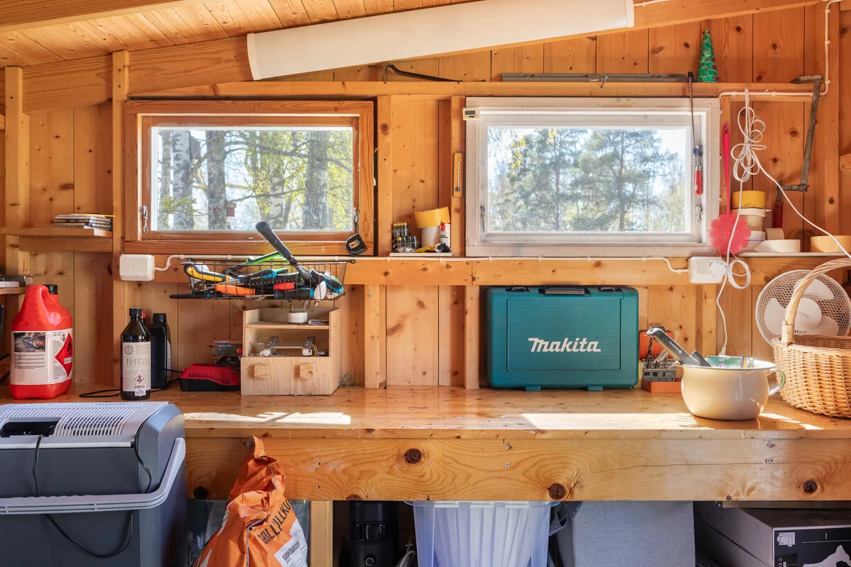 1960s Swedish Retreat: 3-Bedroom Home with Expansive Garden Near Stockholm - View image 12 of 31