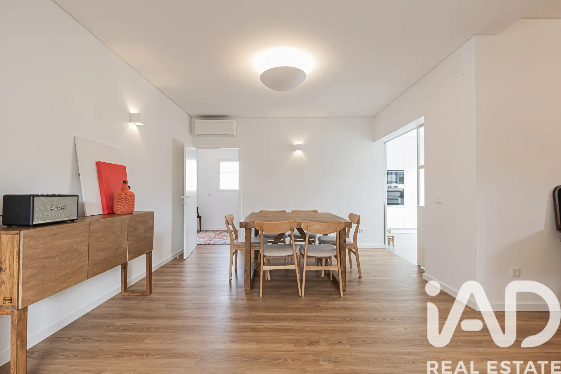 Modern 4-Bedroom House with Garden and Terrace in Lagoa, Portugal - View image 15 of 40